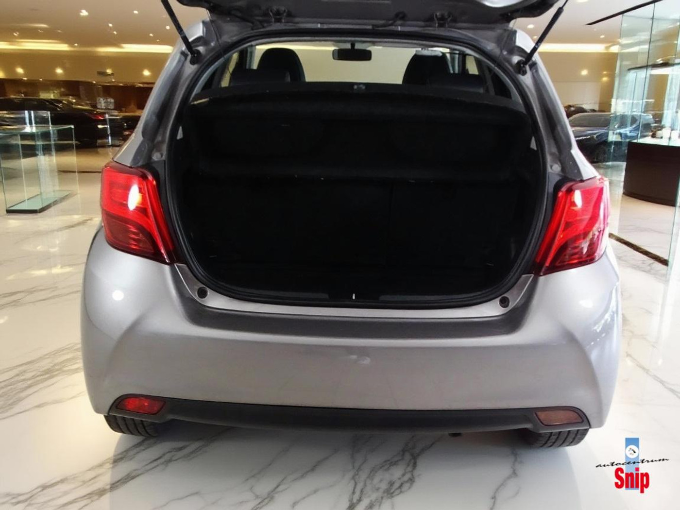 Foto van Toyota Toyota Yaris Hybrid