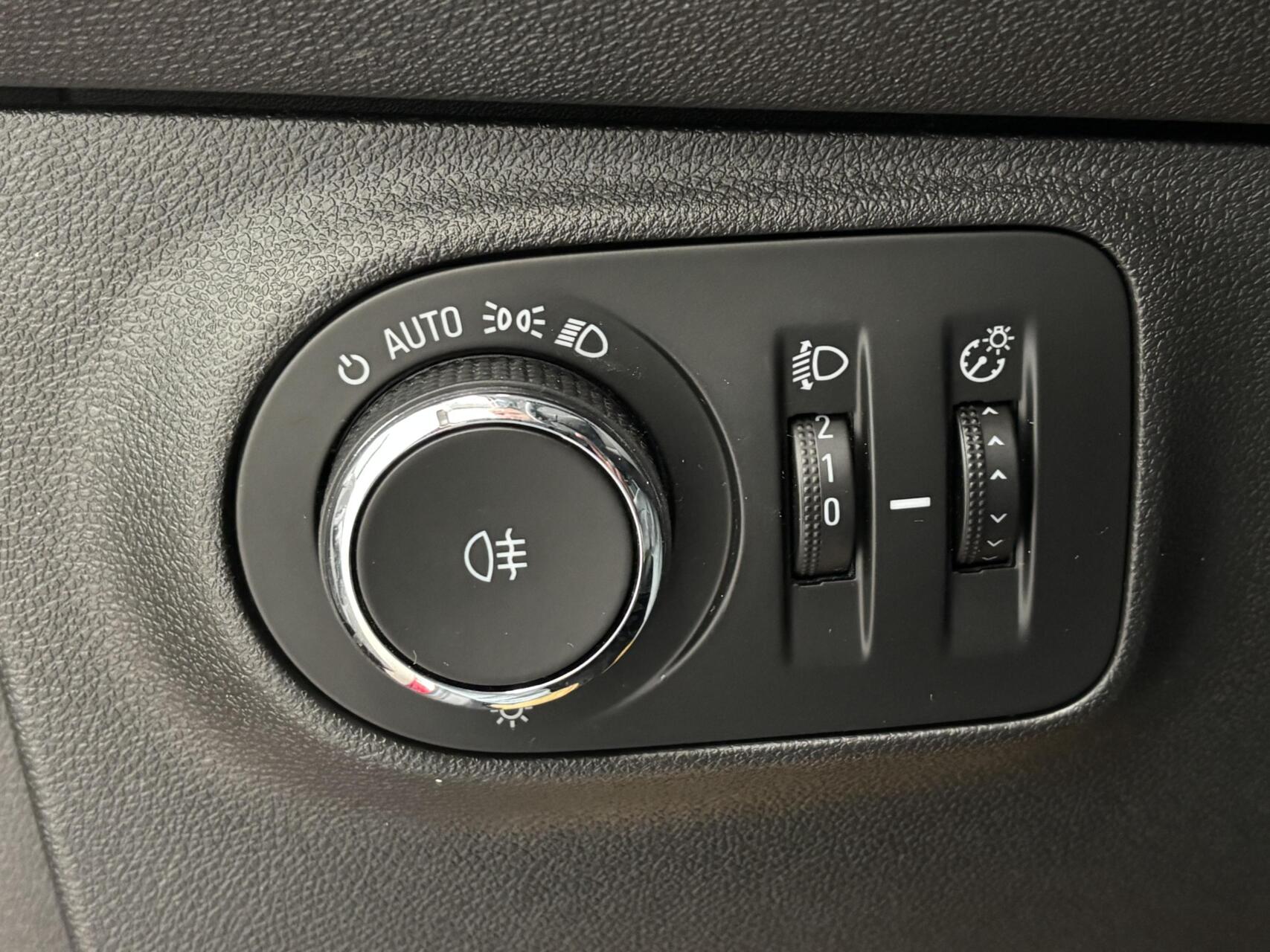 Foto van Opel Adam
