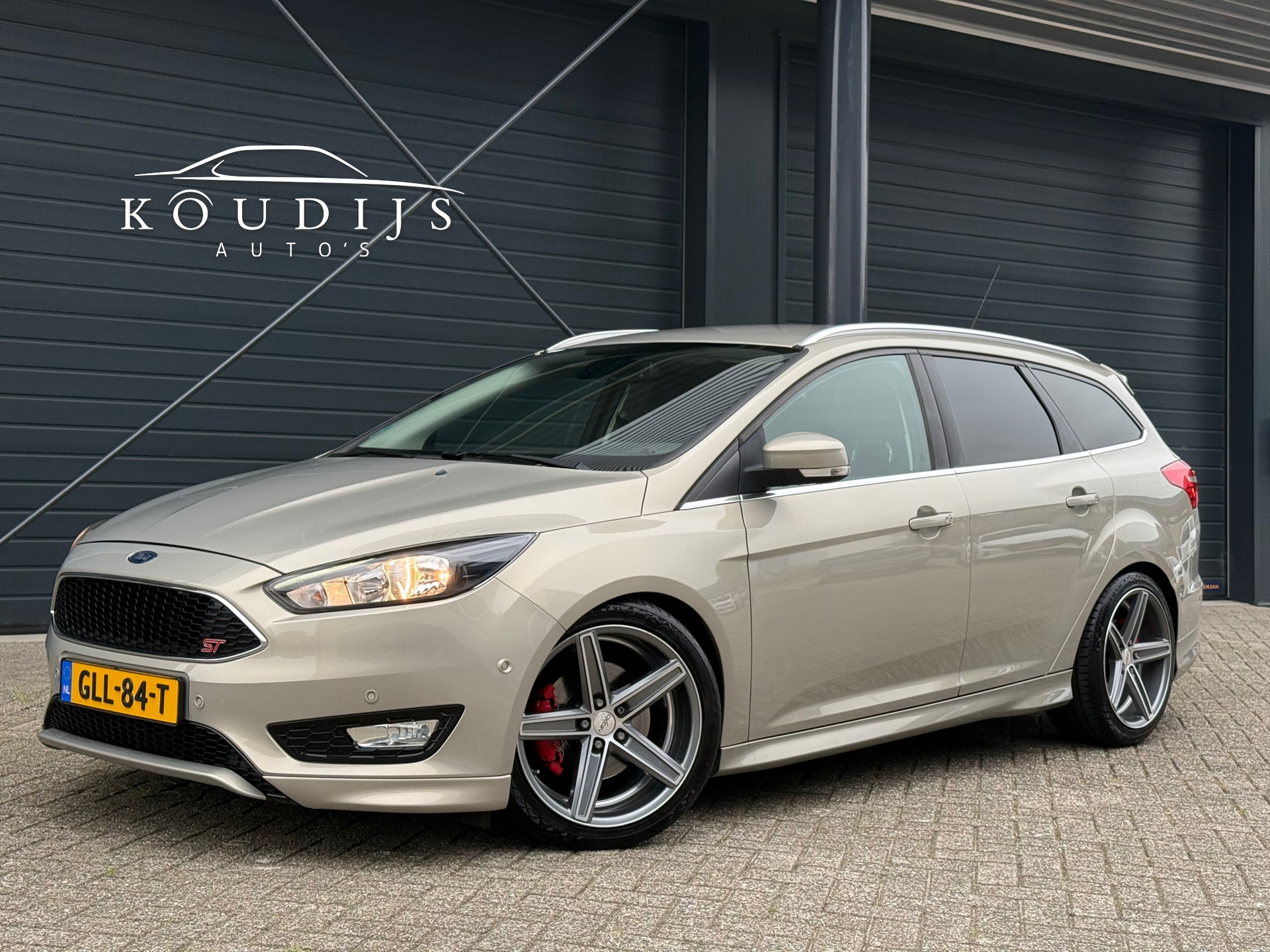 Ford Focus 1.5 Titanium Edition ST-line, Winterpack, Volledig onderhouden! 2015 - voorkant