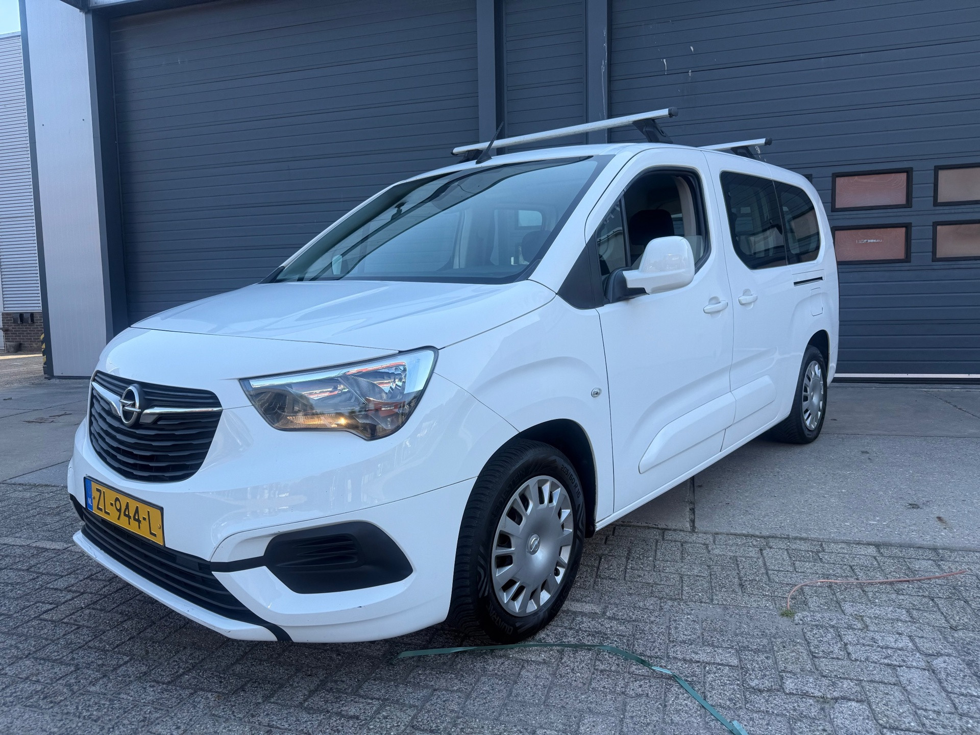 Foto van OPEL COMBO LIFE