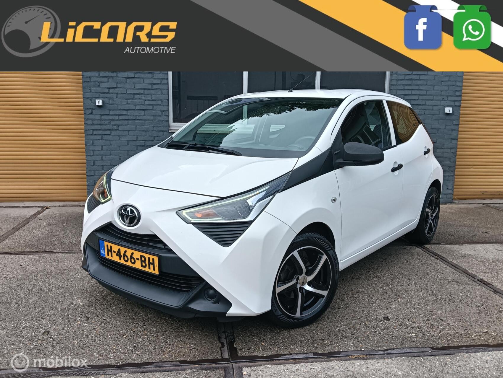 Toyota Toyota Aygo 1.0 VVT-i x airco/5 deurs/ all season banden 2019 - voorkant
