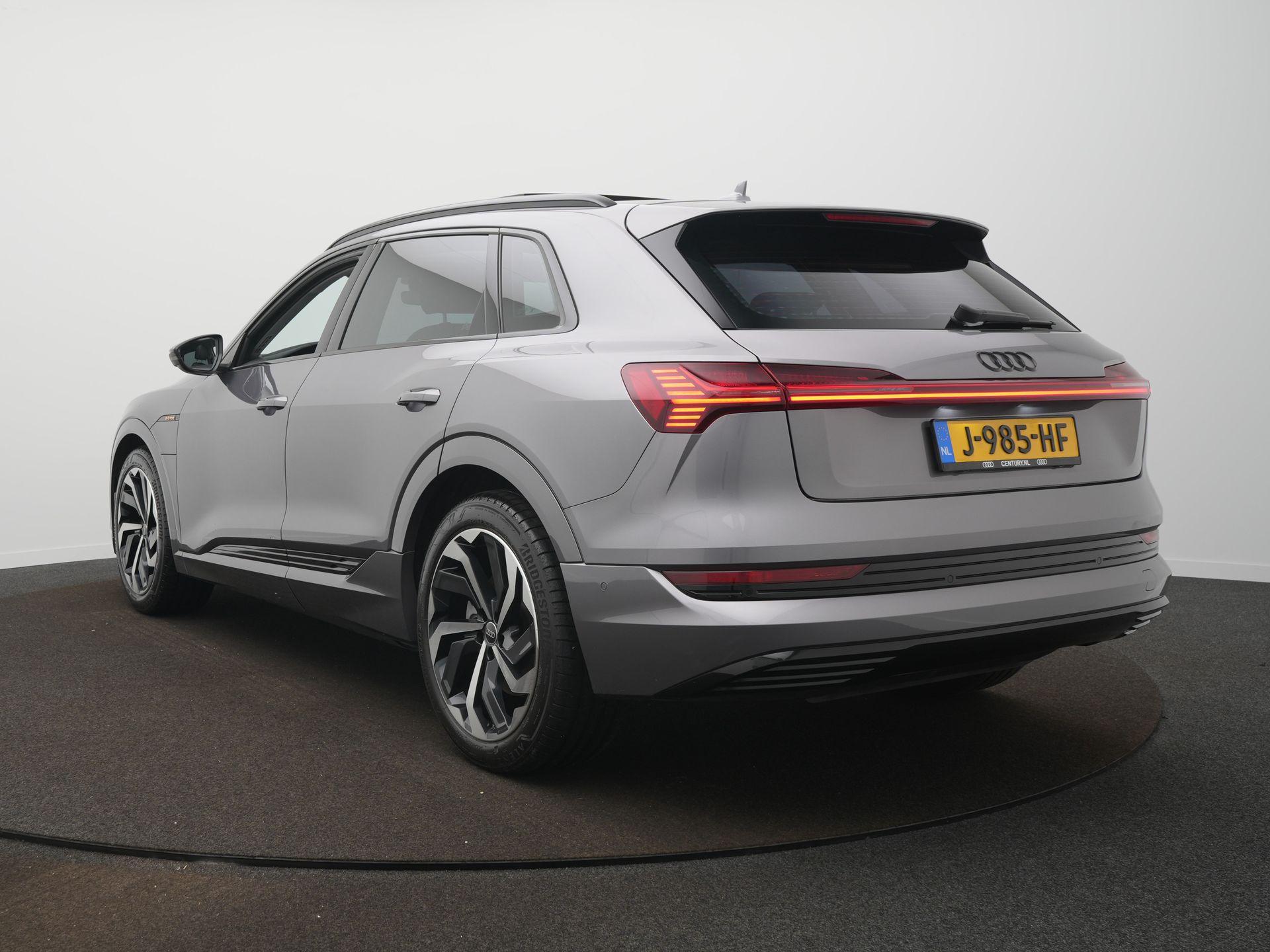 Foto van Audi E-tron