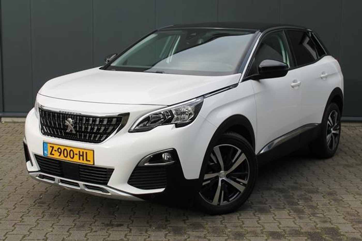 Peugeot 3008 1.2 PureTech Allure | Navi | Camera | Automaat 2018 - voorkant