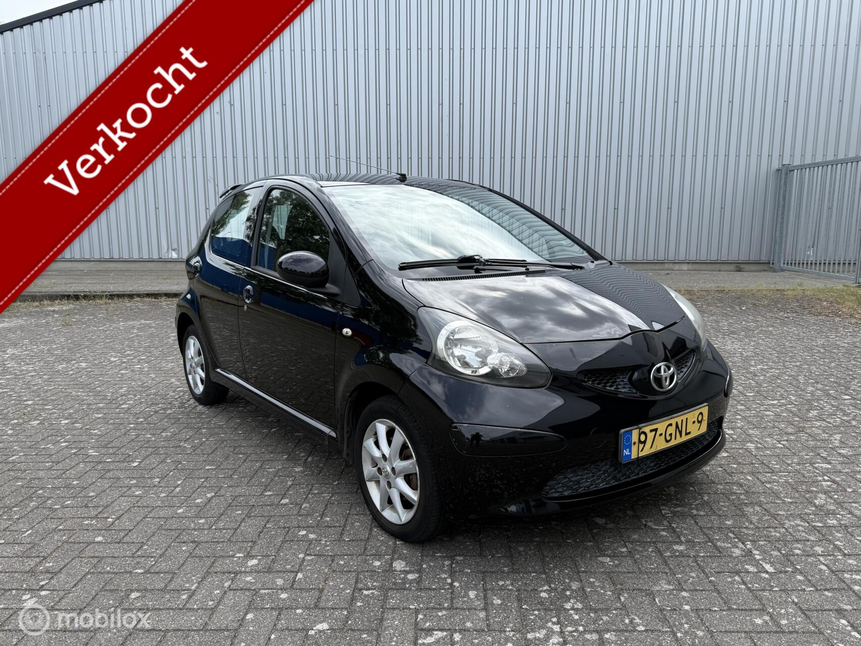 Toyota Toyota Aygo 1.0-12V + 2008 - voorkant