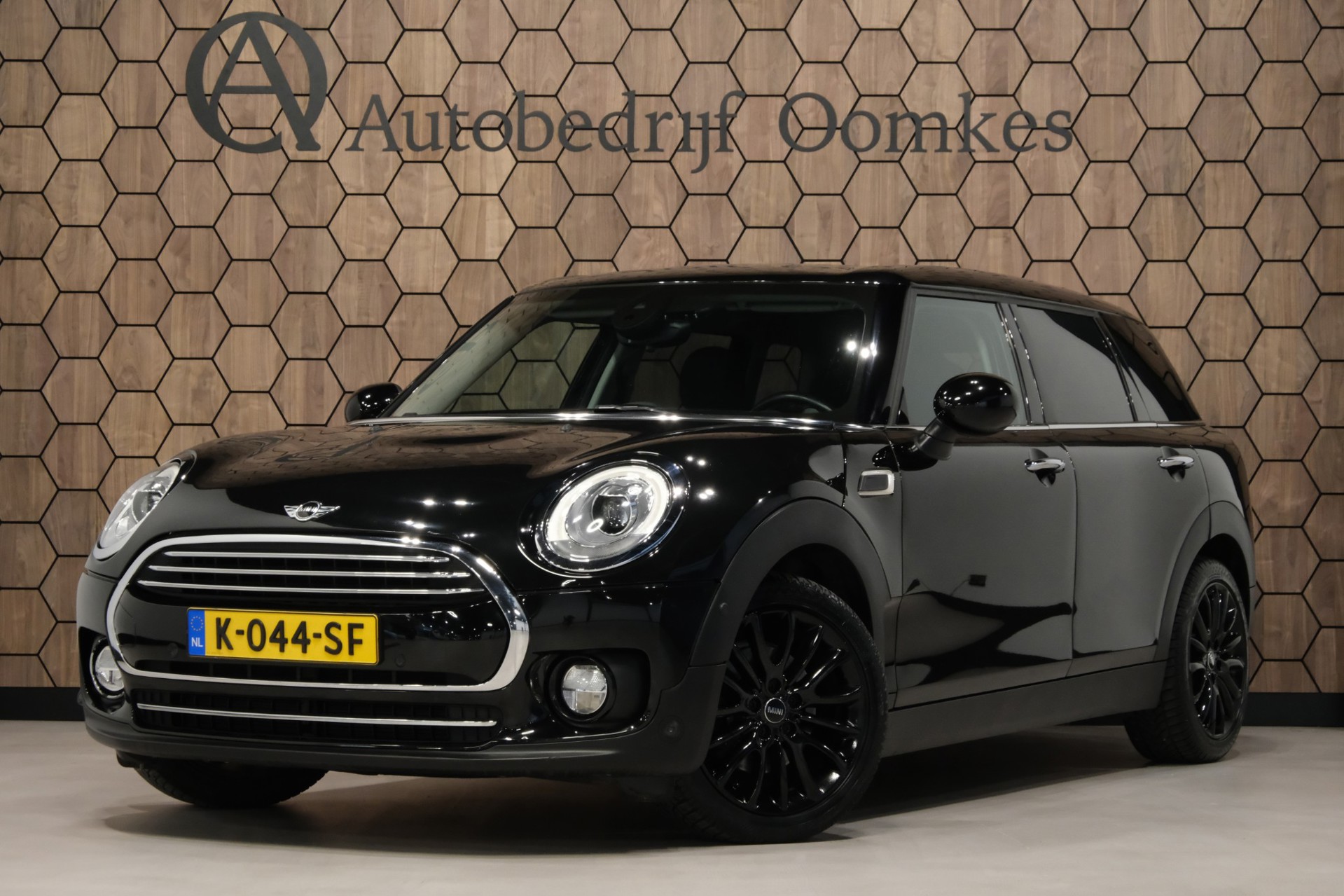 Foto van MINI CLUBMAN COOPER