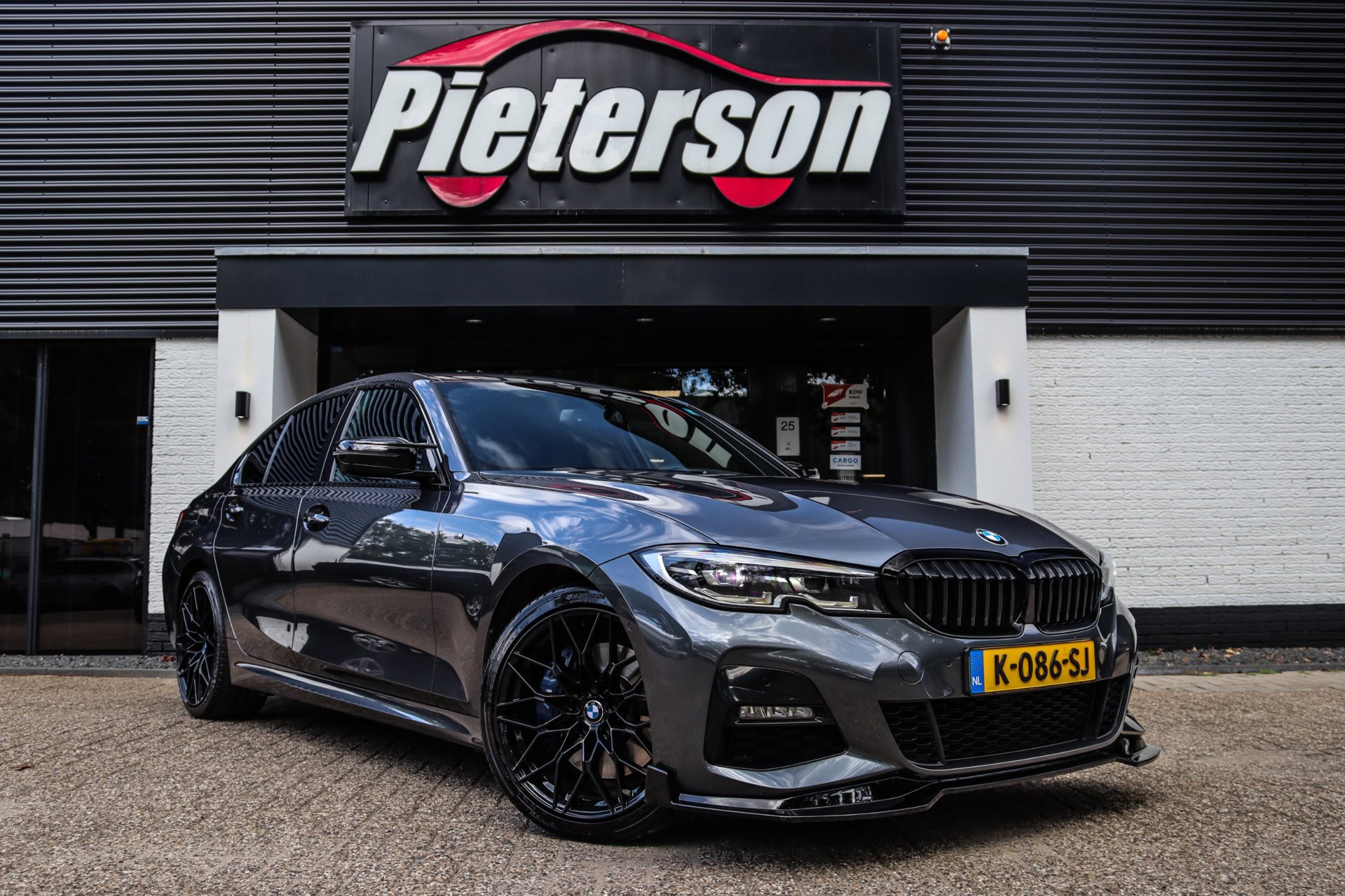 Foto van BMW 330e