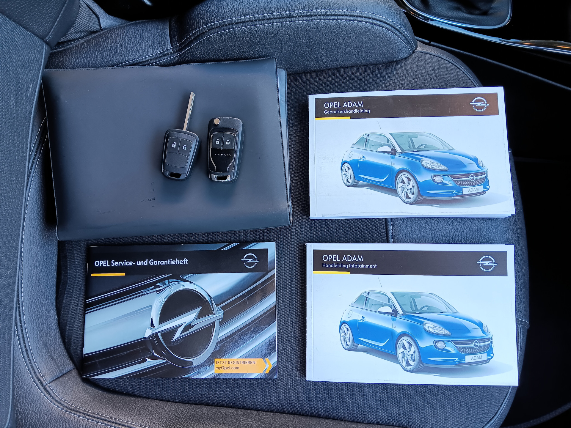 Foto van Opel Adam