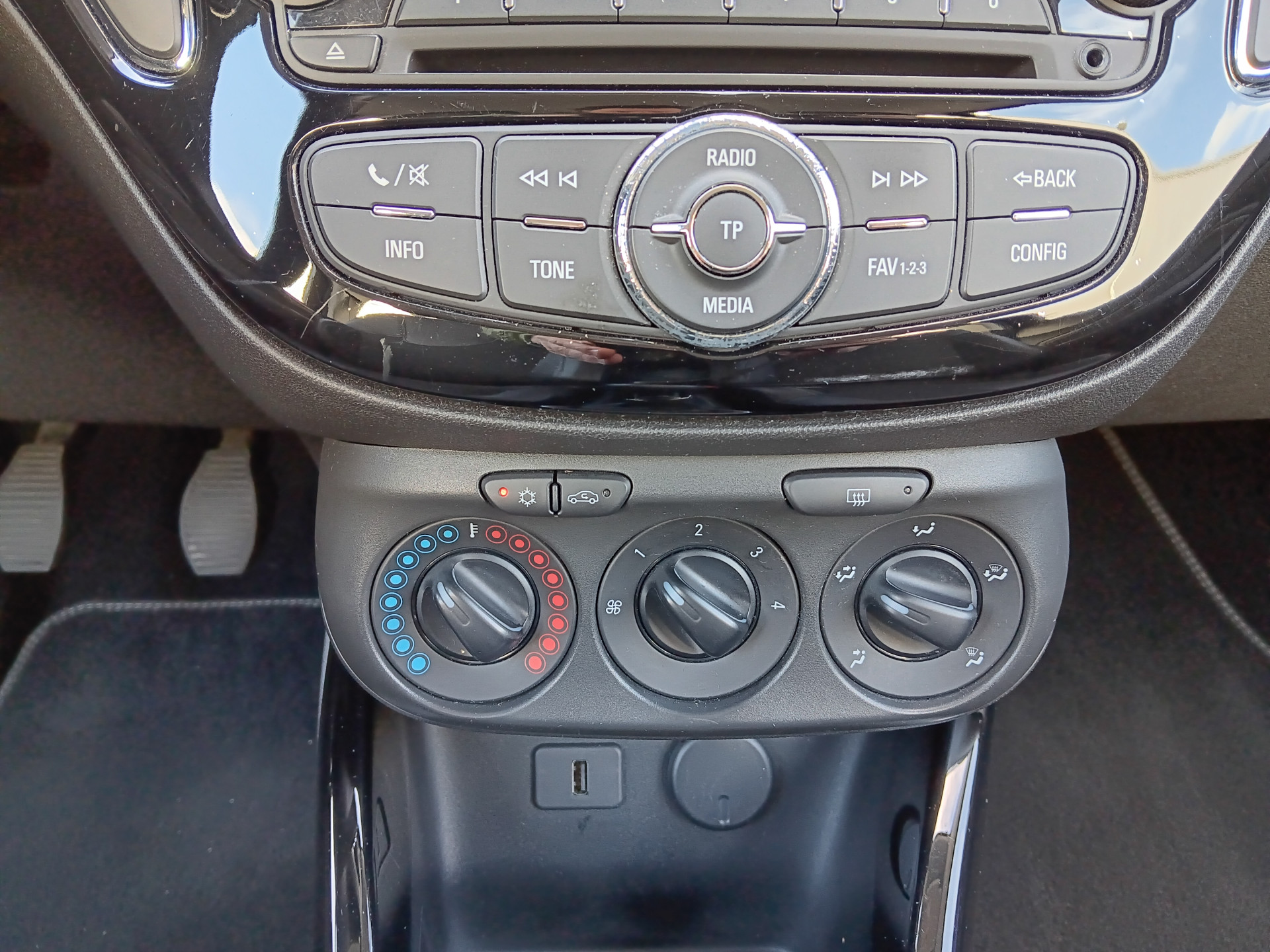 Foto van Opel Adam