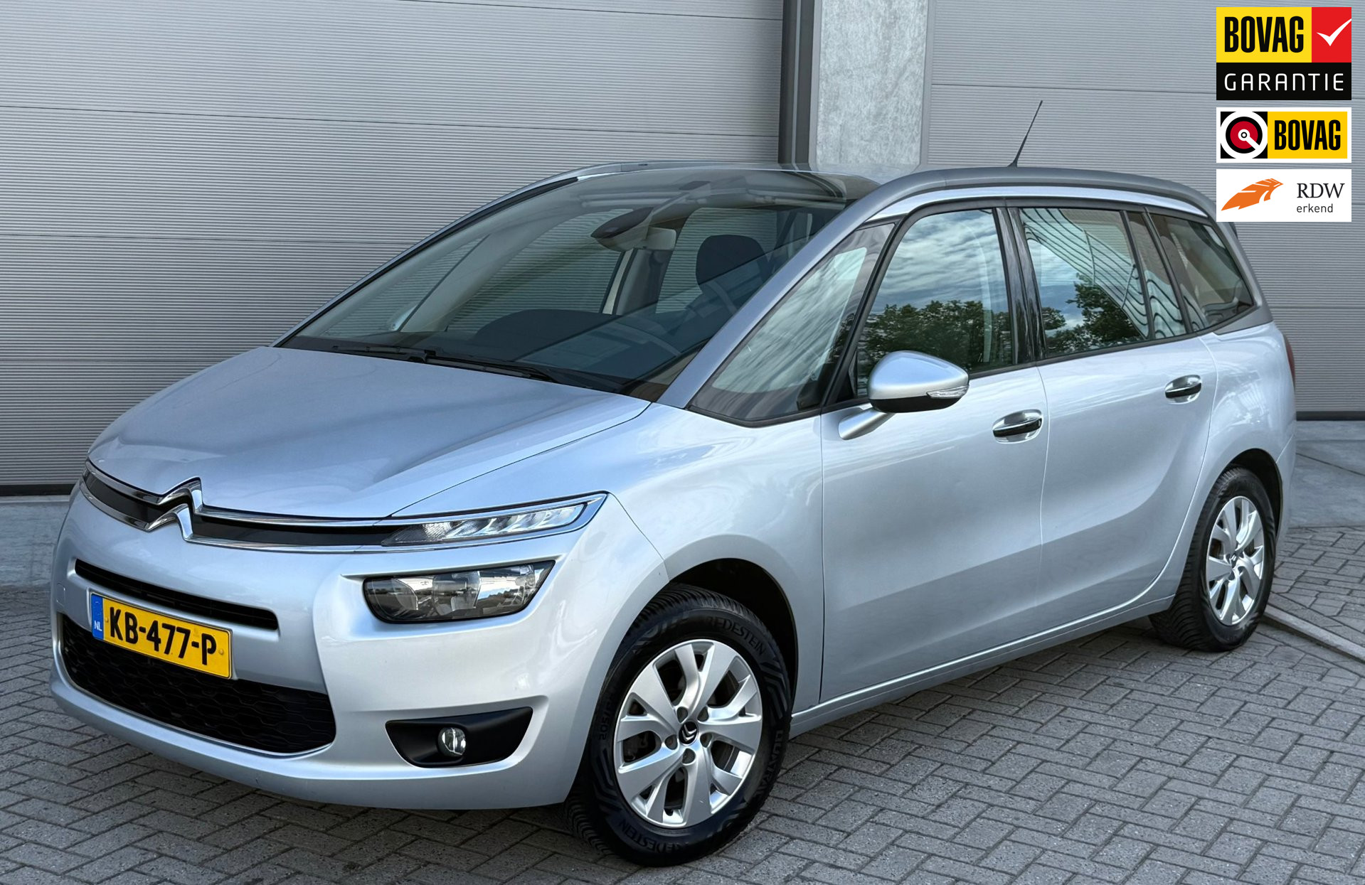 Citroen C4 Picasso 1.2 130pk 7P. 2015 Grijs CAMERA|NAP 2015 - voorkant