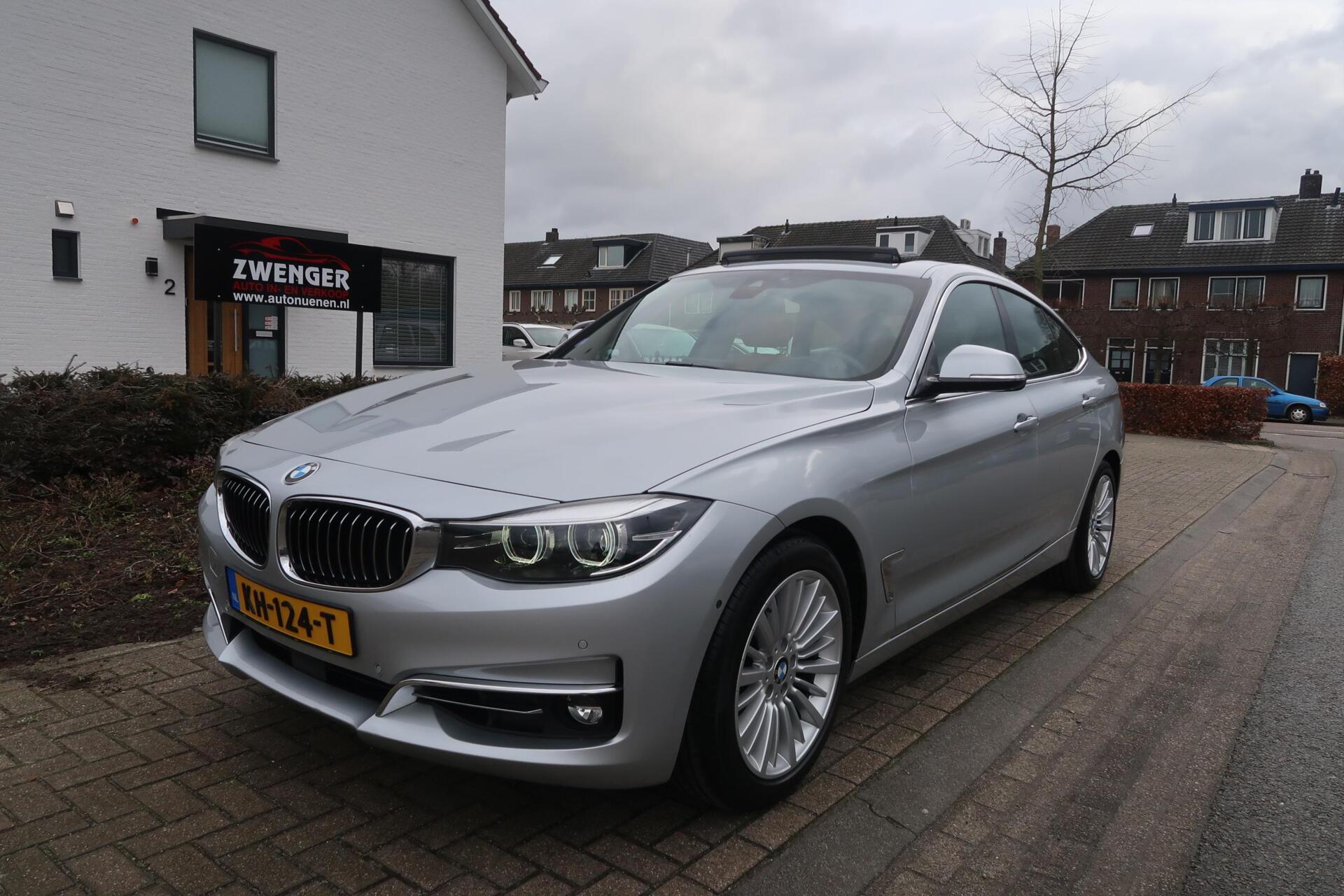 BMW 320i 320i Aut PANORAMADAK|TREKHAAK|HEAD-UP|360CAMERA|KEYLESS|ADAPTIVE CRUISECONTROL|DEALER ONDERHOUDEN 2016 - voorkant