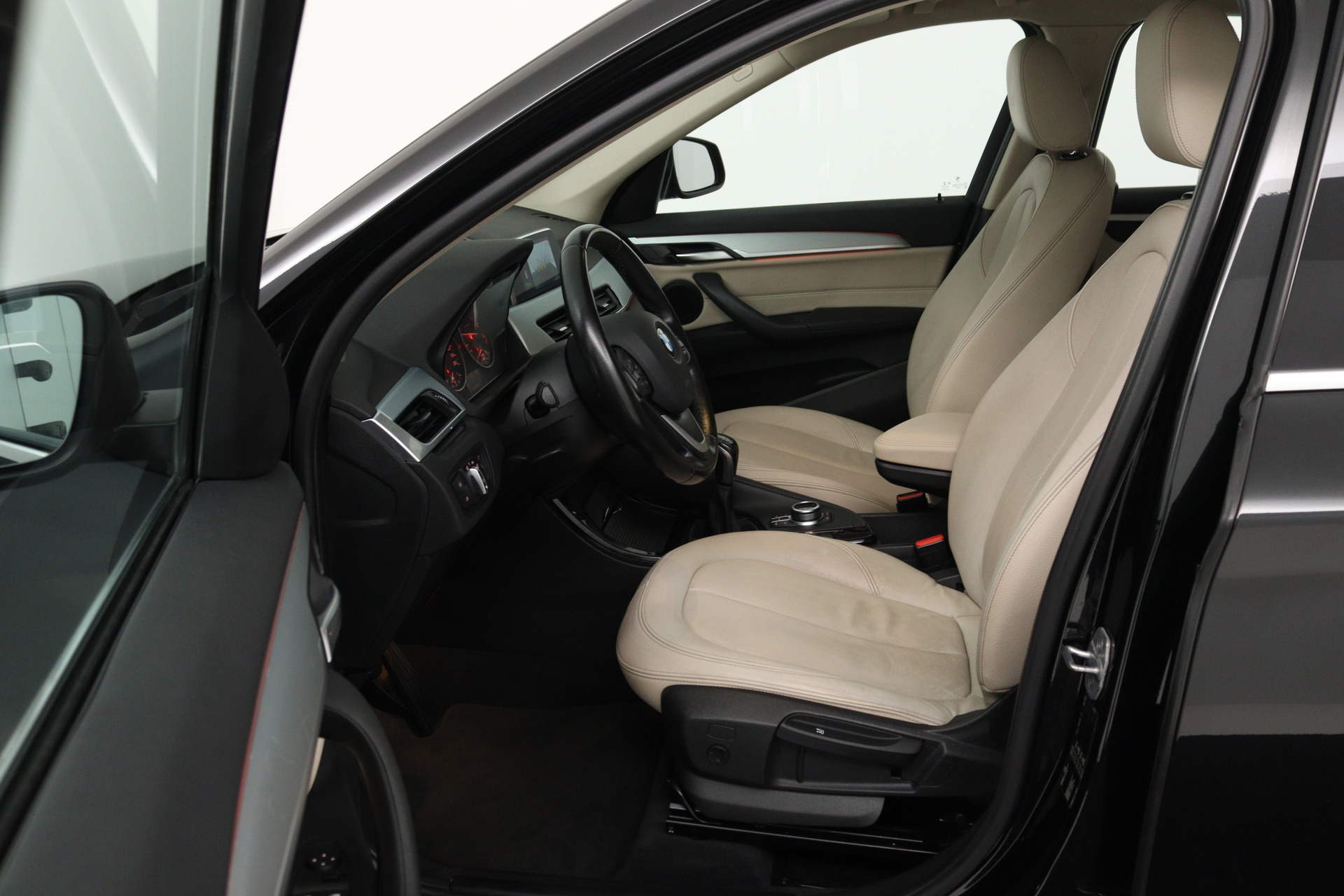 Foto van BMW X1 Sdrive18i