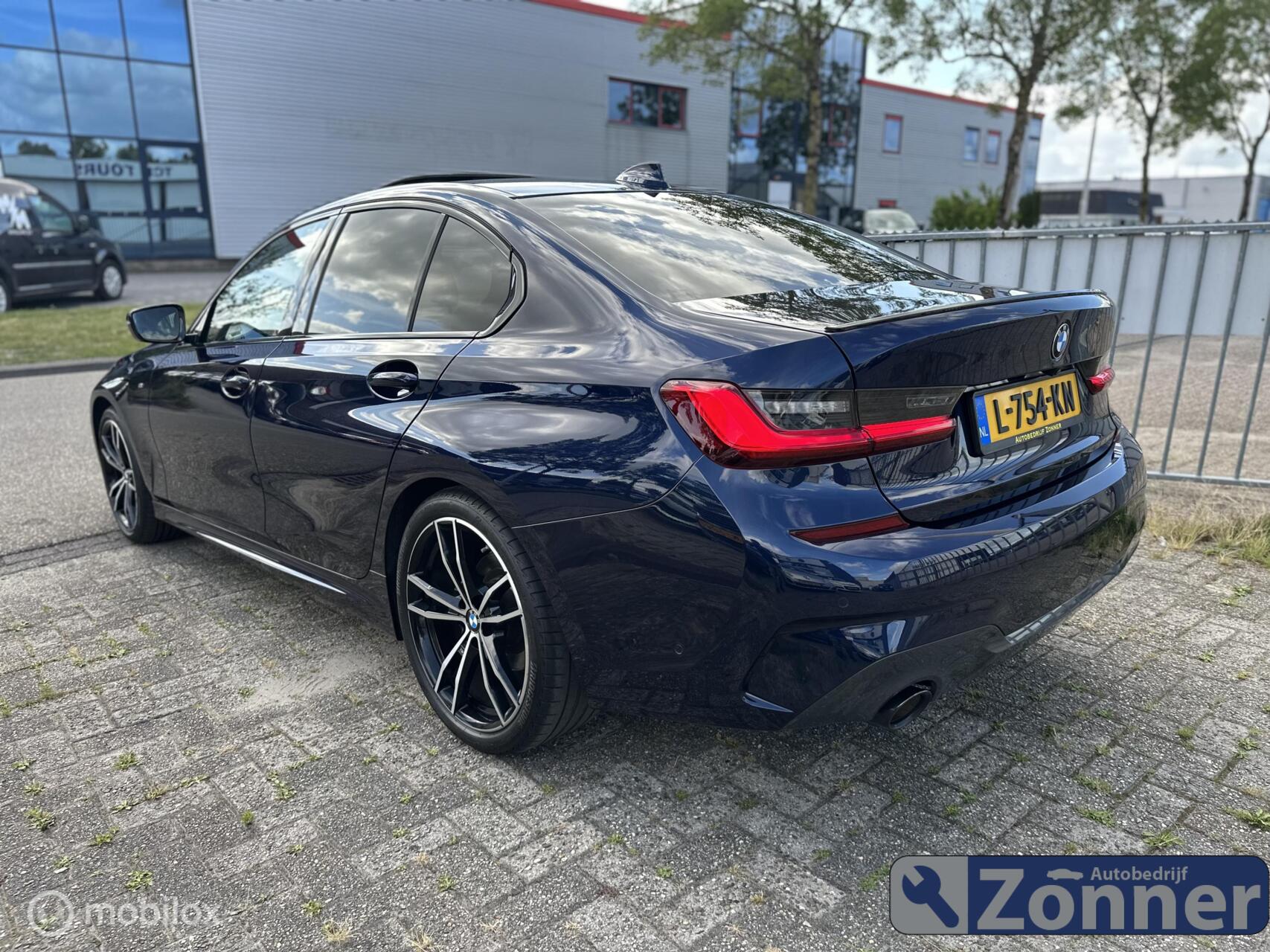 Foto van BMW 320i