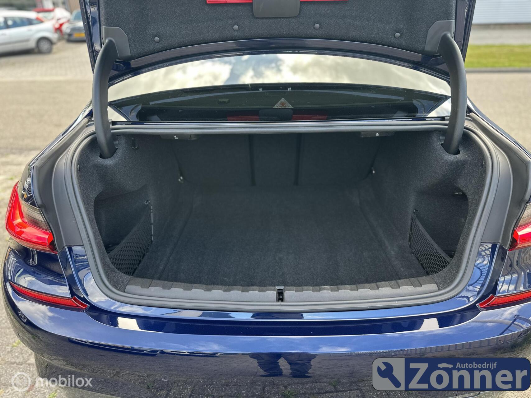 Foto van BMW 320i