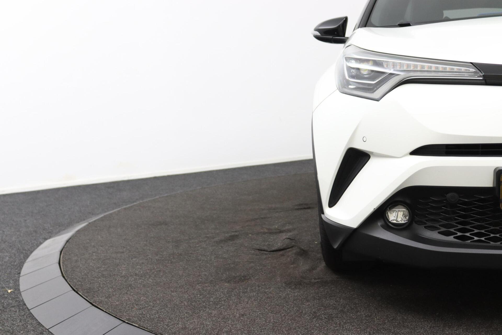 Foto van Toyota Toyota C-hr