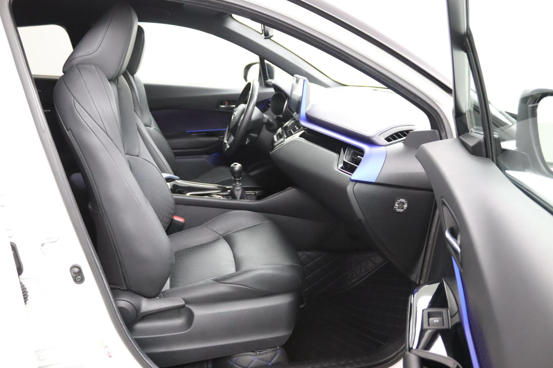 Foto van Toyota Toyota C-hr