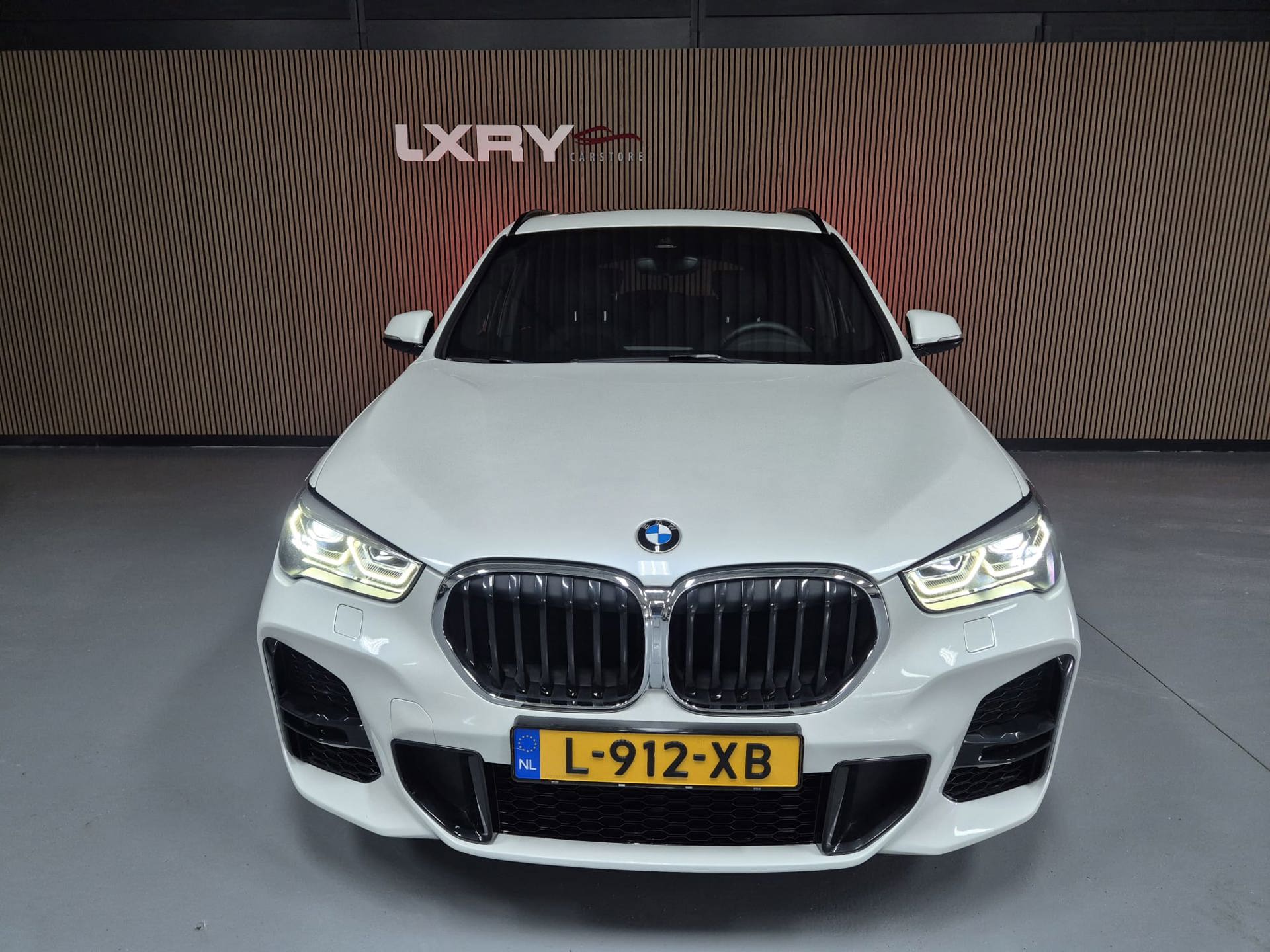 Foto van BMW X1 Xdrive20i