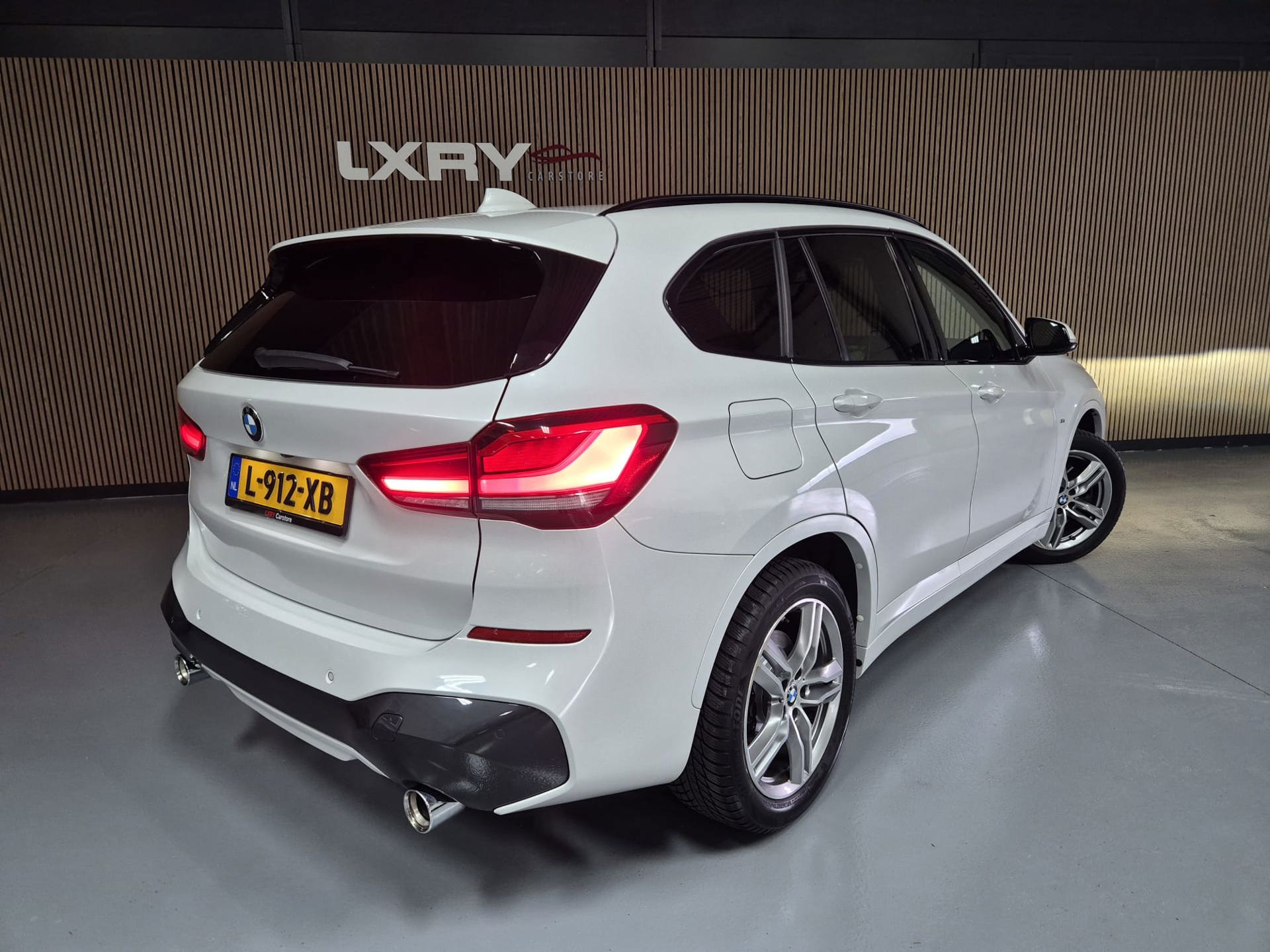 Foto van BMW X1 Xdrive20i