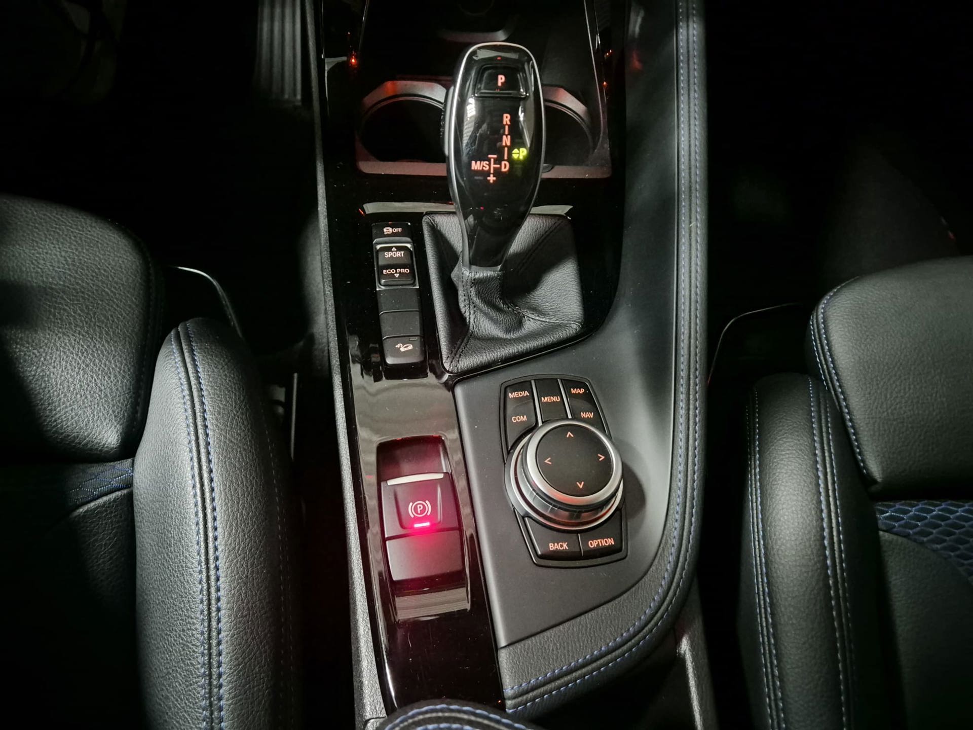Foto van BMW X1 Xdrive20i