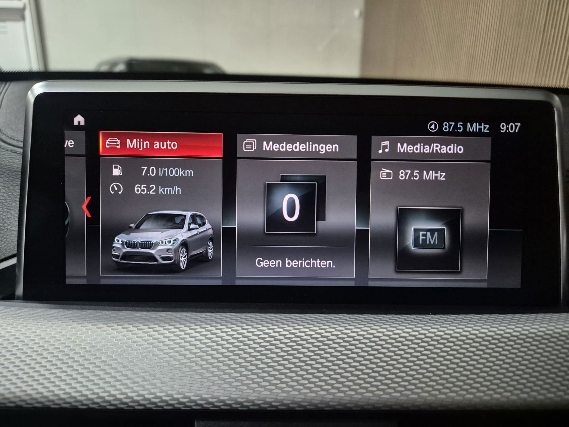 Foto van BMW X1 Xdrive20i