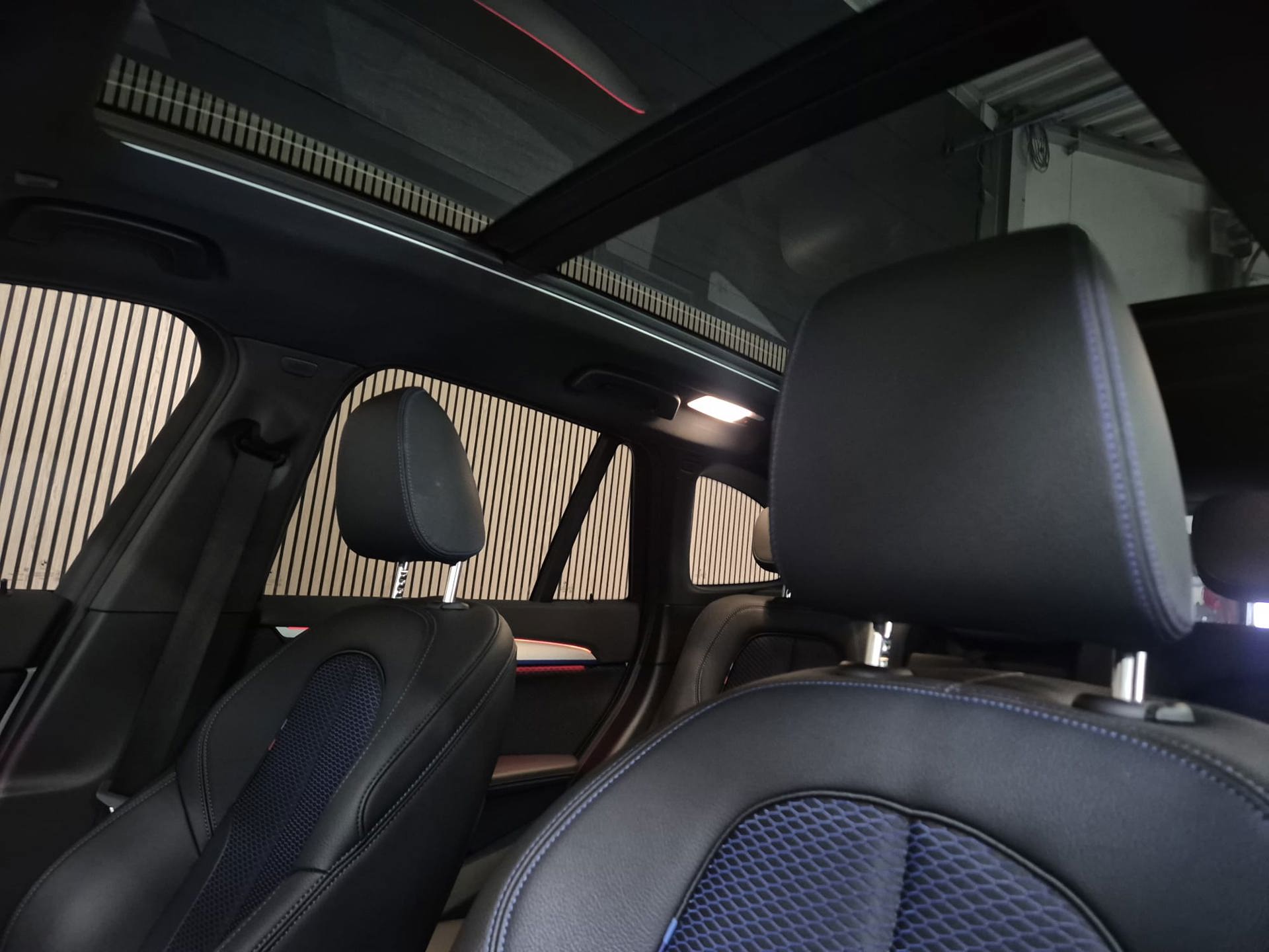 Foto van BMW X1 Xdrive20i