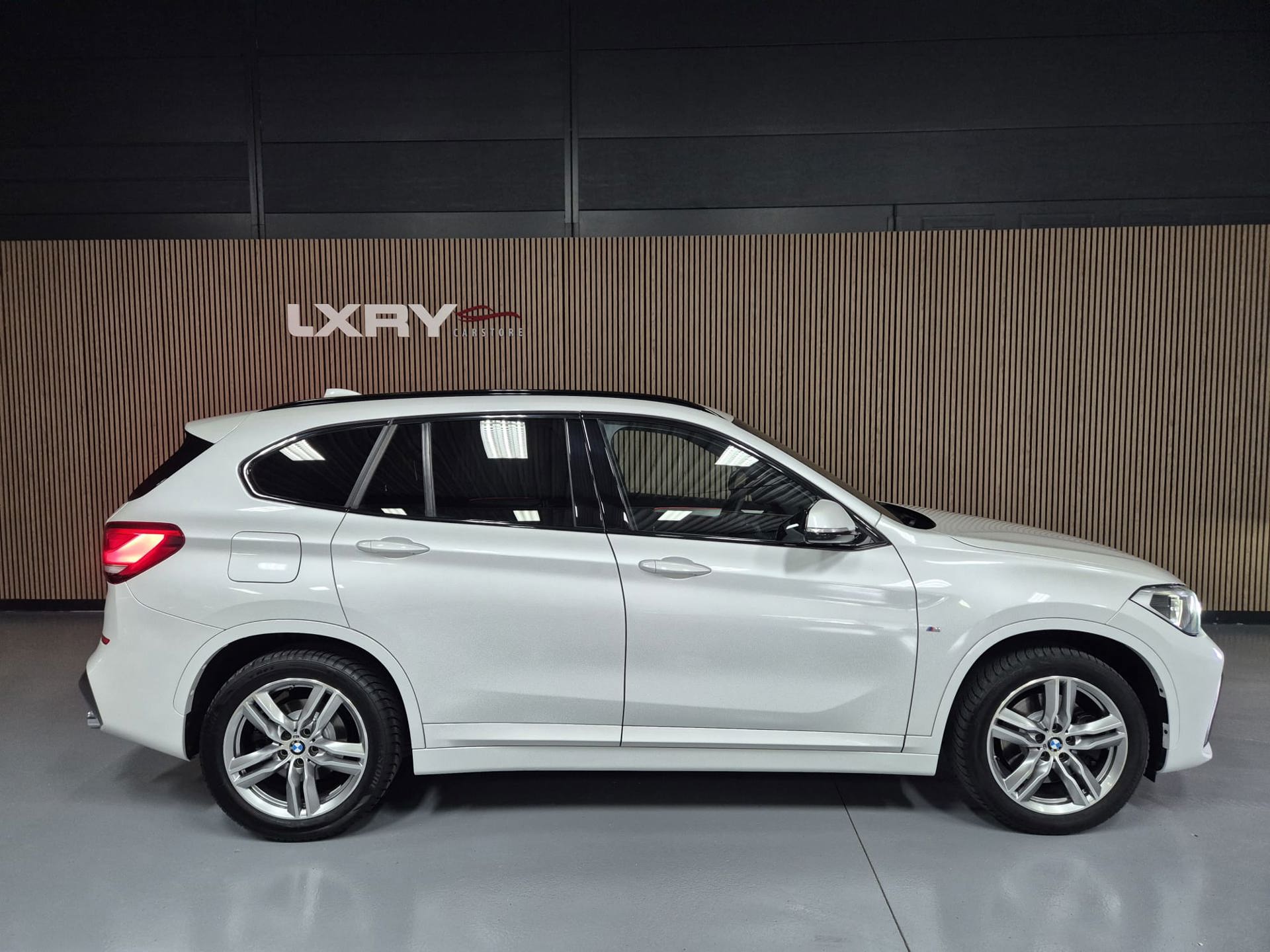 Foto van BMW X1 Xdrive20i