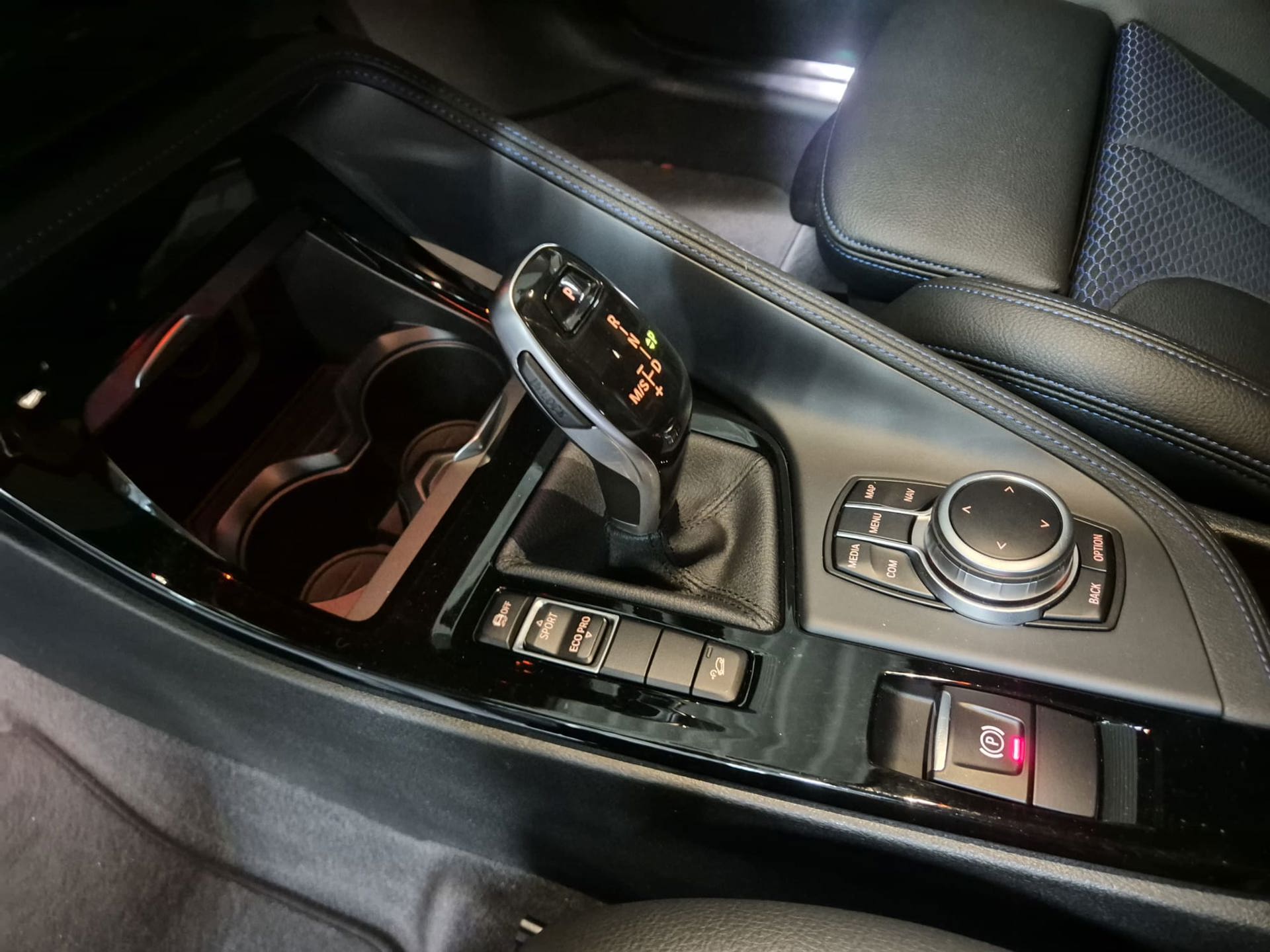 Foto van BMW X1 Xdrive20i