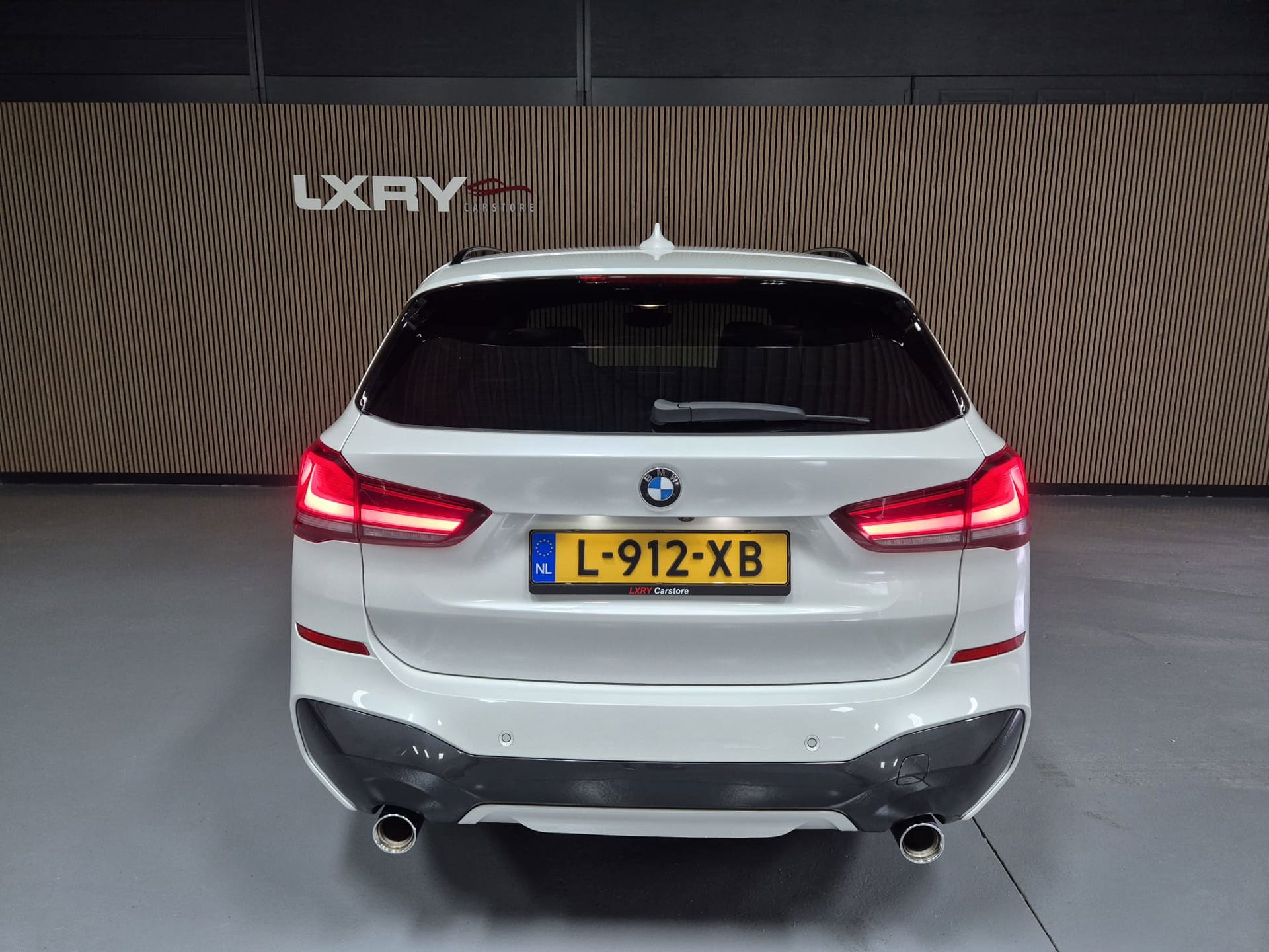Foto van BMW X1 Xdrive20i