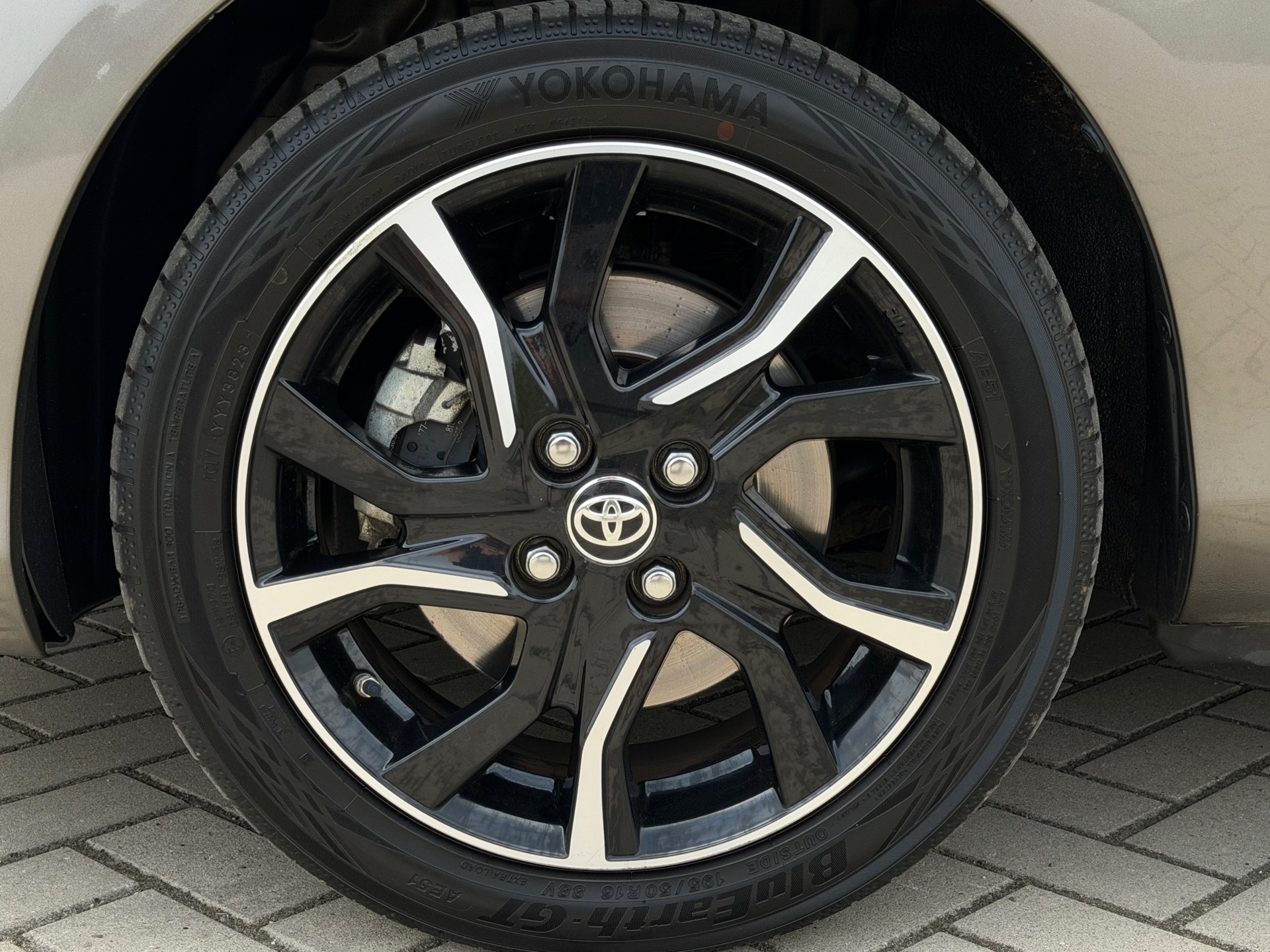 Foto van Toyota Toyota Yaris Hybrid