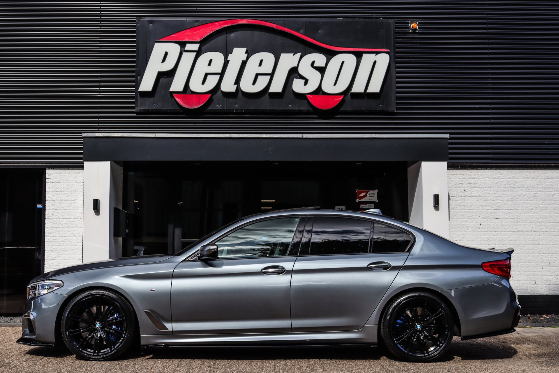 Foto van BMW M550i xDrive