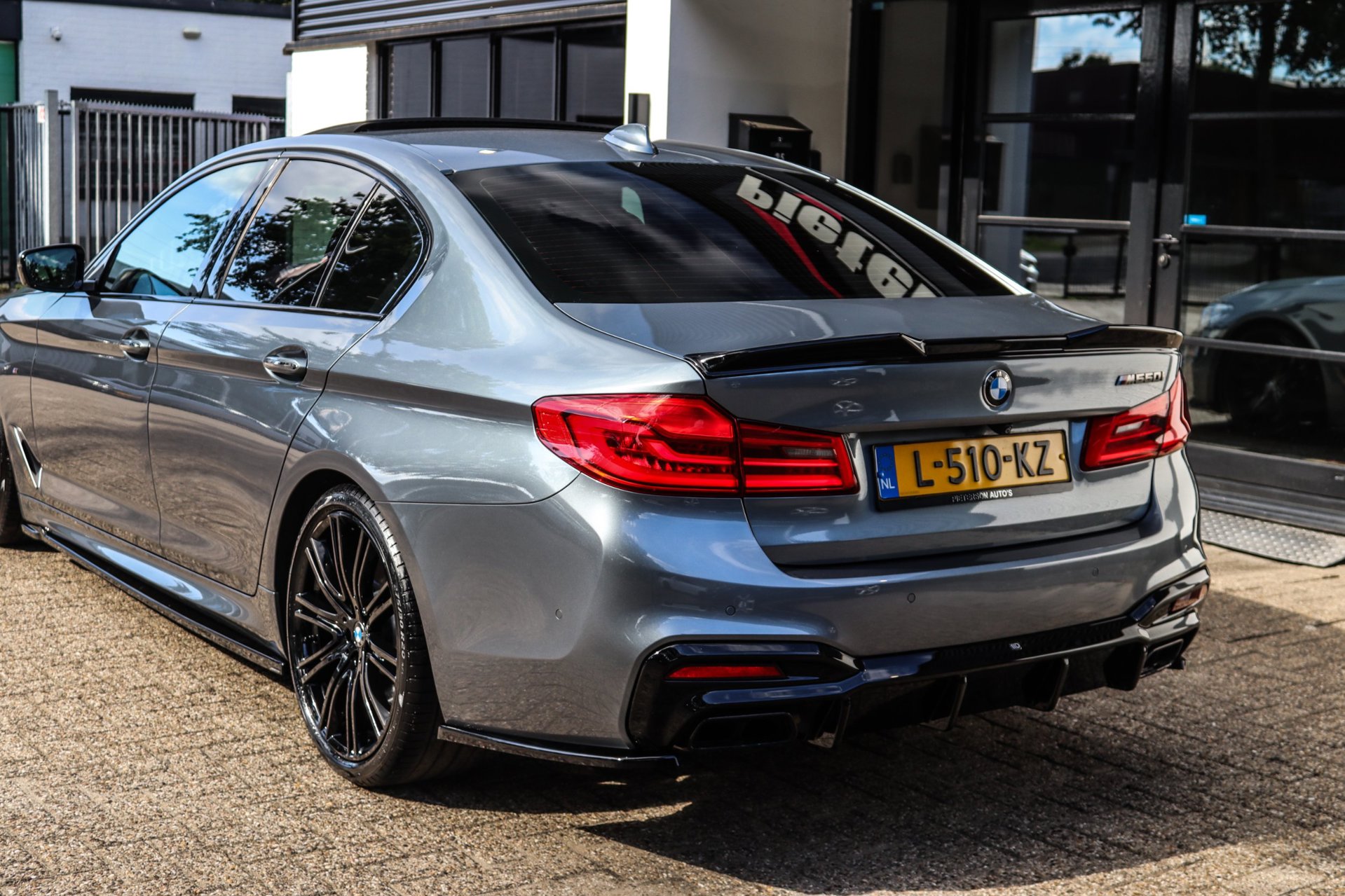 Foto van BMW M550i xDrive