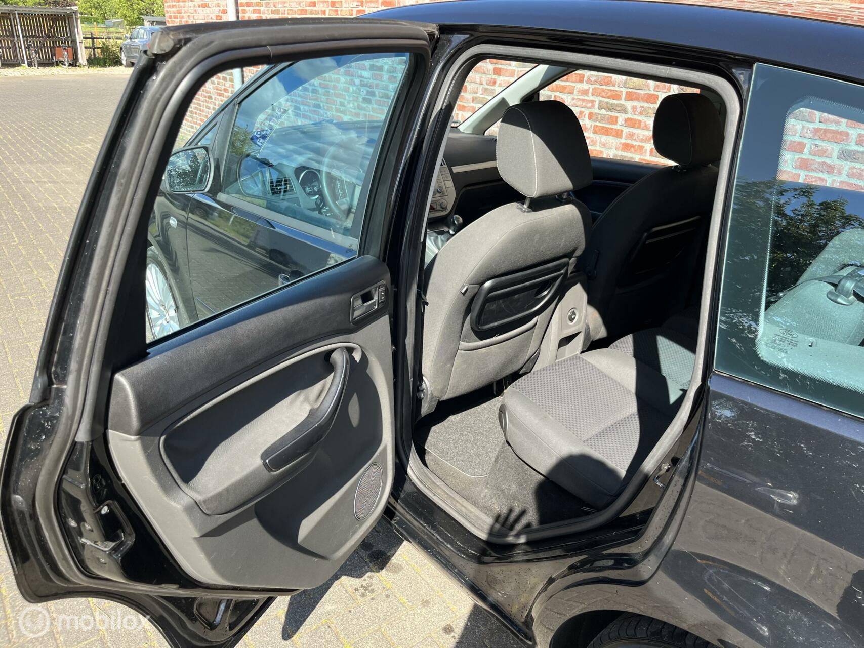 Foto van Ford C-max
