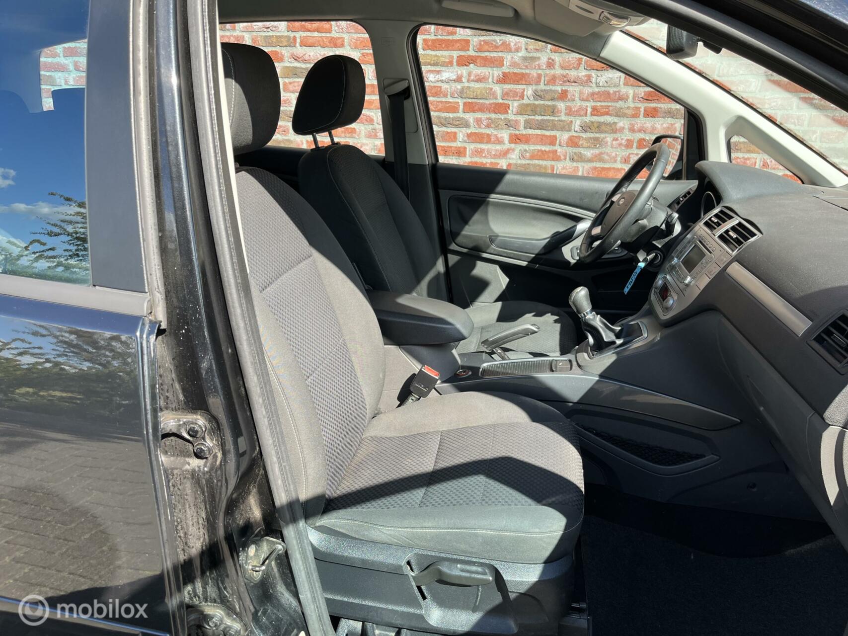 Foto van Ford C-max