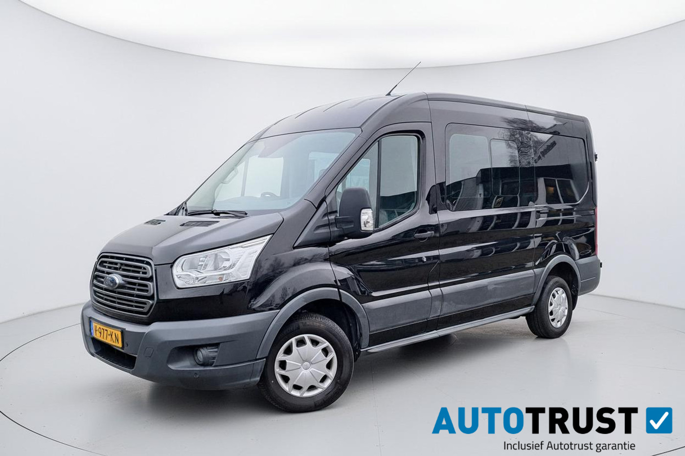 Ford Transit 2.0 TDCI L2H2 5-PERS DUBBELCABINE PDC CRUISE 2017 - voorkant
