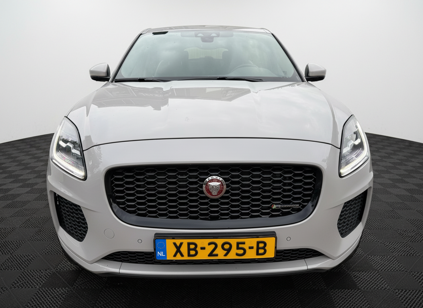 Foto van Jaguar E-pace