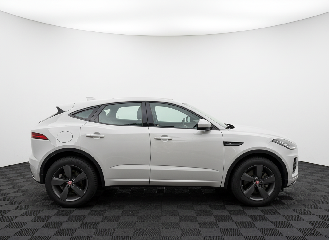 Foto van Jaguar E-pace