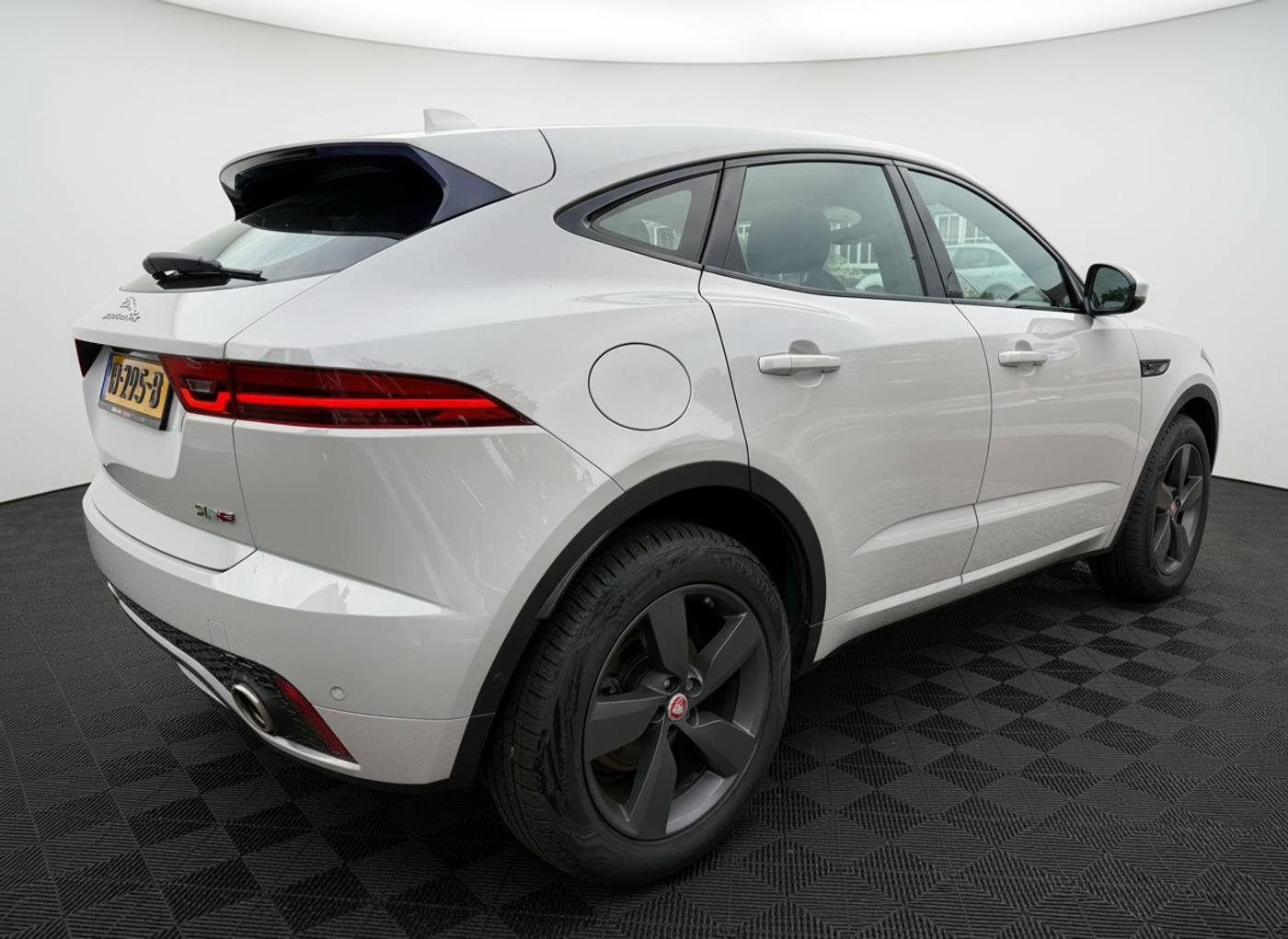 Foto van Jaguar E-pace