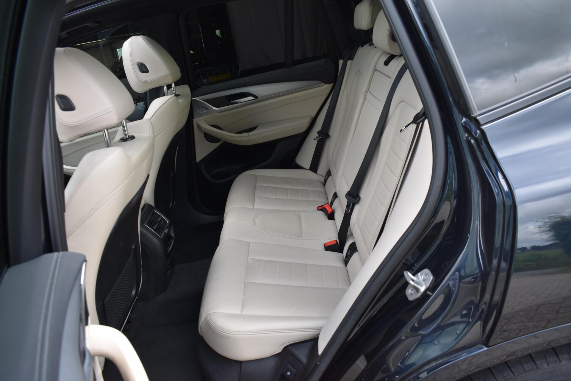 Foto van BMW Ix3