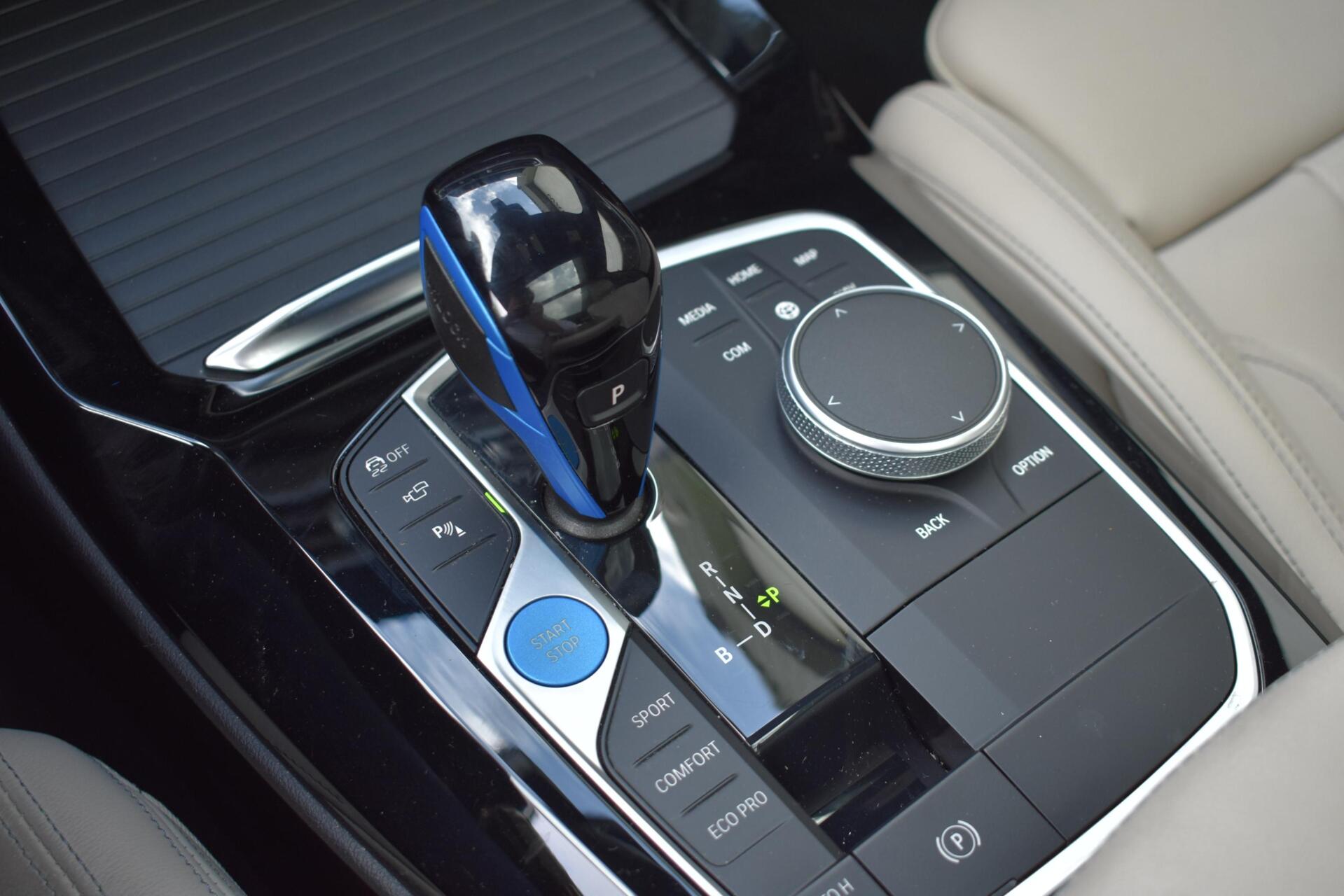 Foto van BMW Ix3