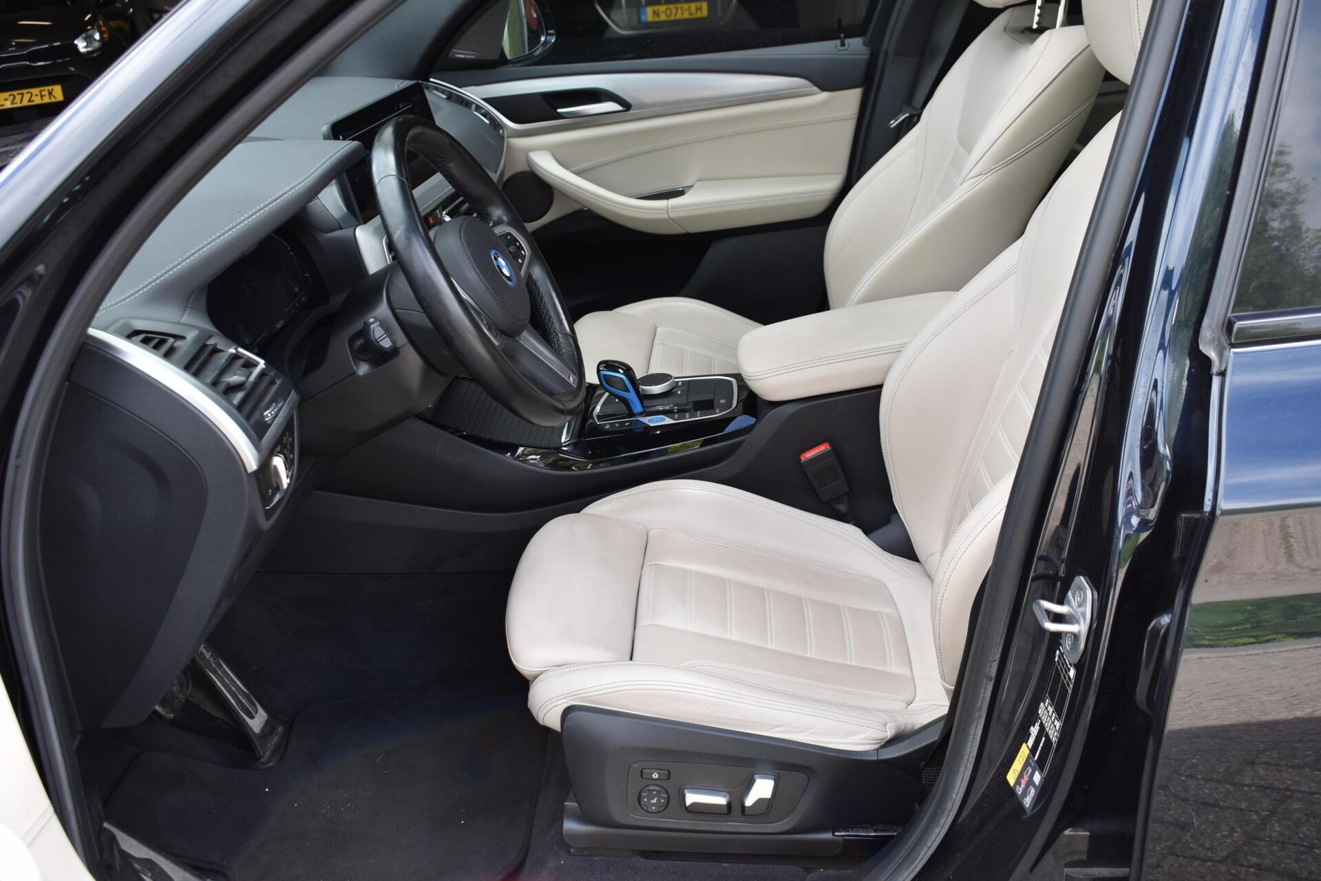 Foto van BMW Ix3