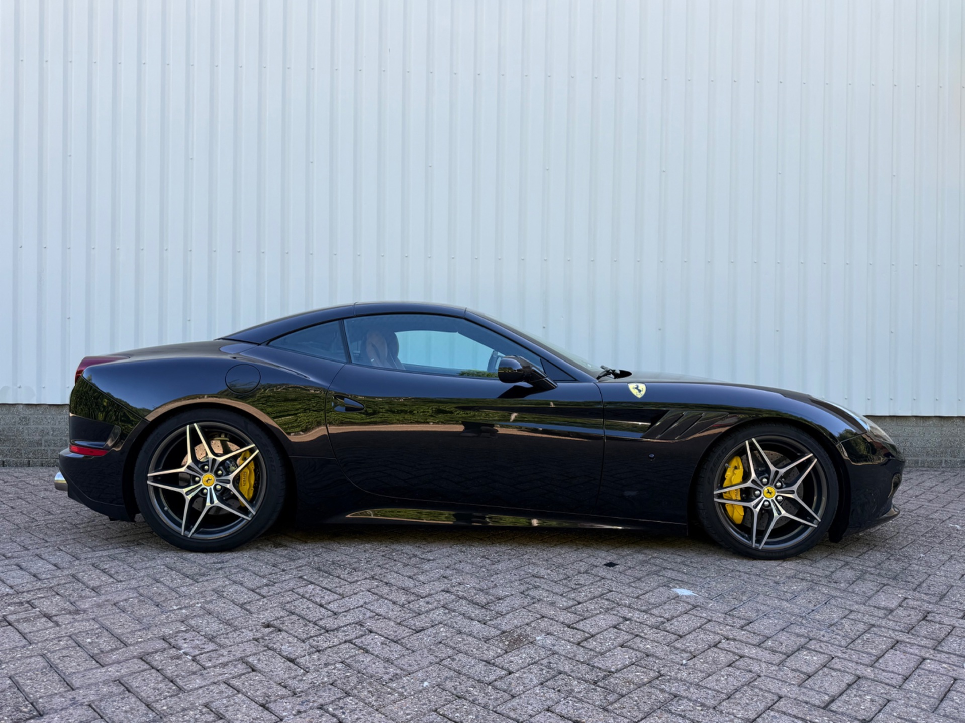 Foto van Ferrari California