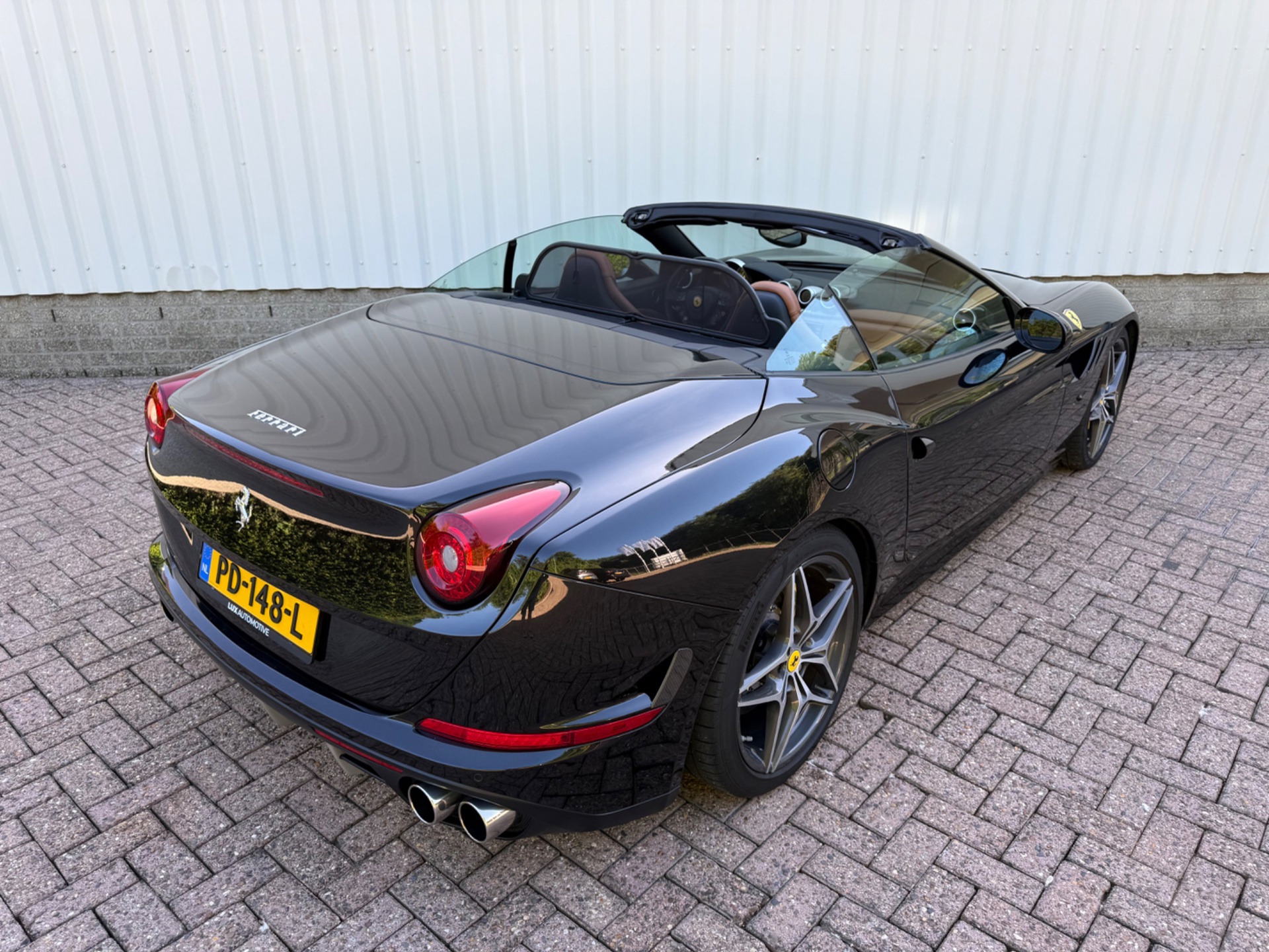 Foto van Ferrari California