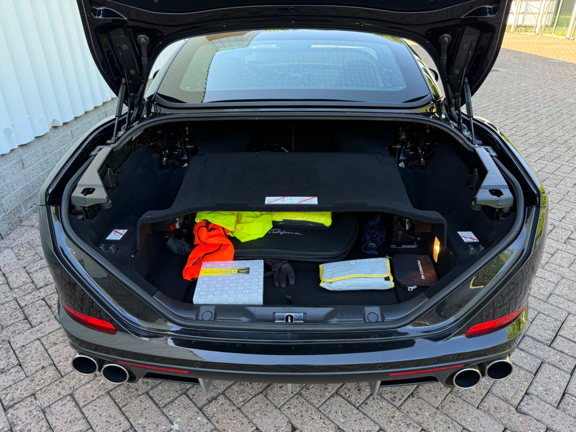 Foto van Ferrari California