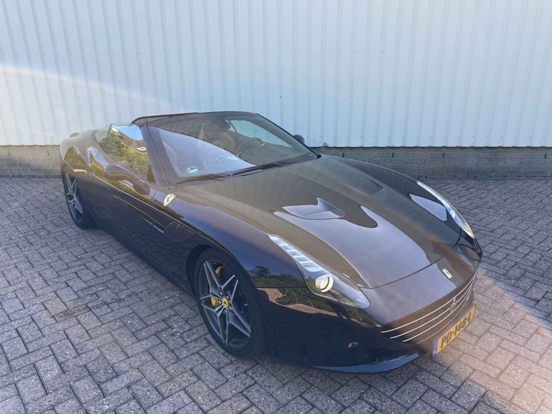 Foto van Ferrari California