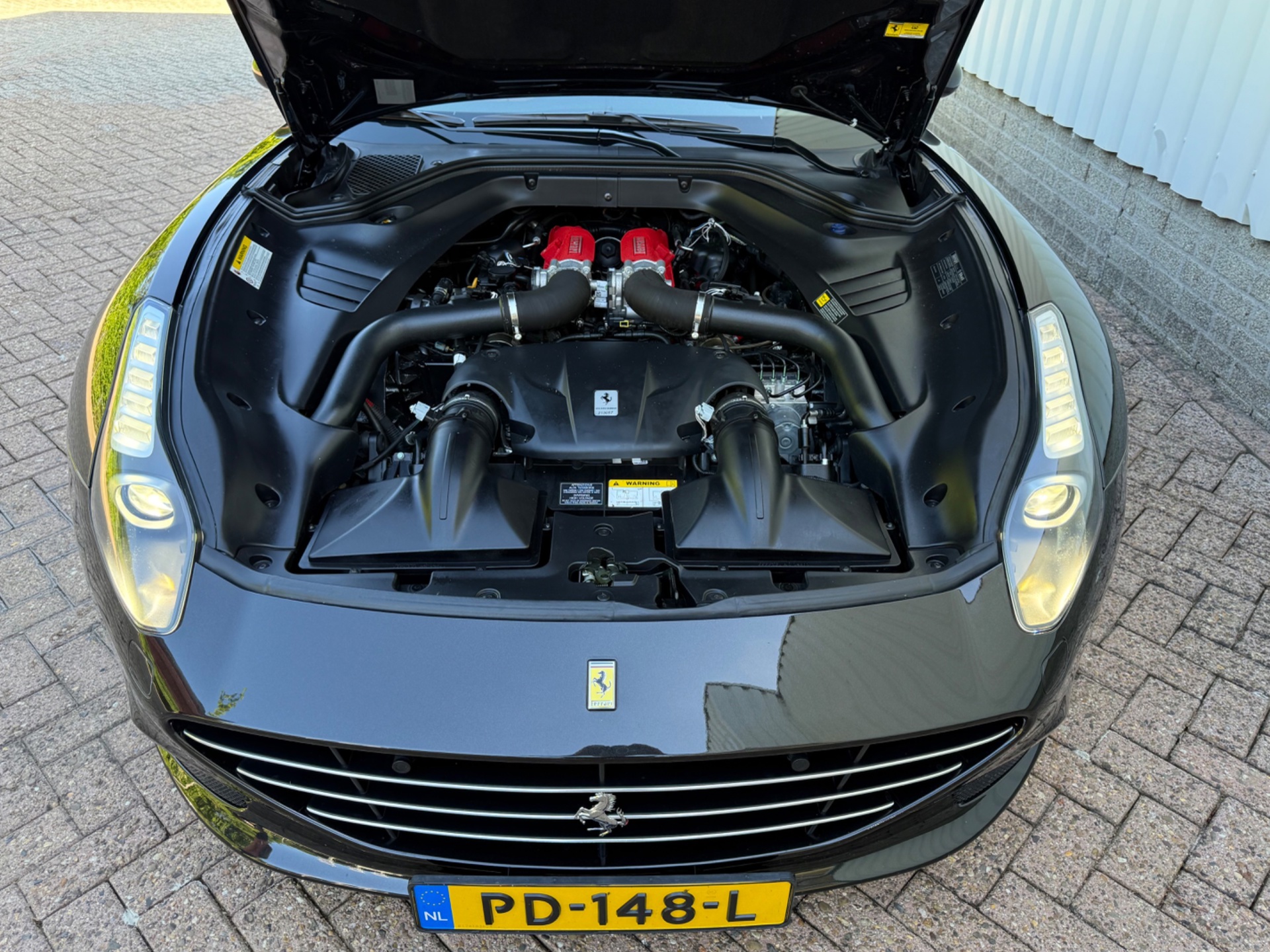 Foto van Ferrari California