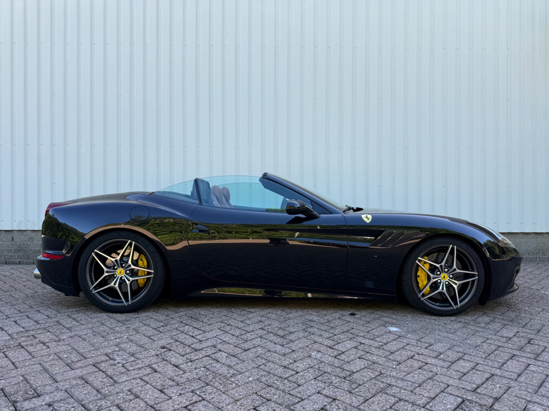 Foto van Ferrari California