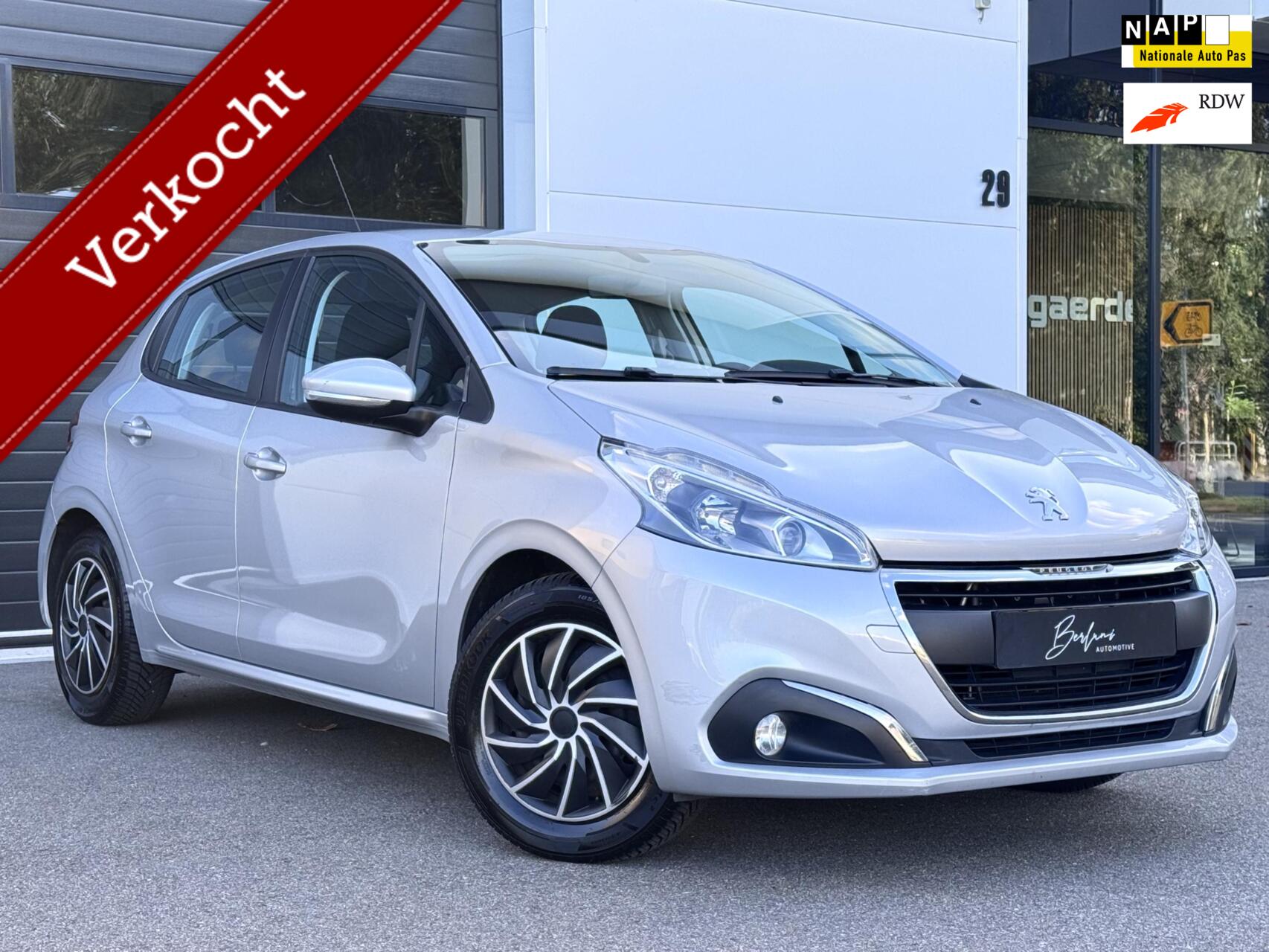 Peugeot 208 1.2 PureTech Blue Lion Carplay|Org NL|4seizbande 2017 - voorkant