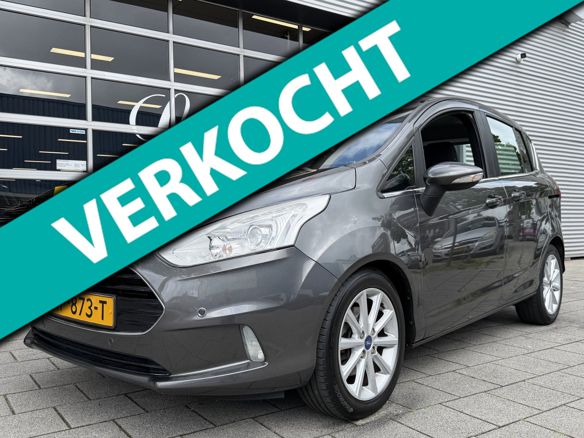 Ford B-max 1.0 EcoBoost Titanium - Navigatie I Airco I Achteruitrij camera I PDC I LED I Sport velgen I Dealer onderhouden 2016 - voorkant