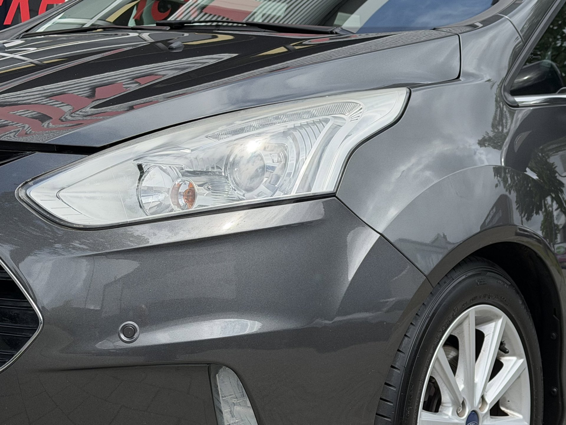 Foto van Ford B-max
