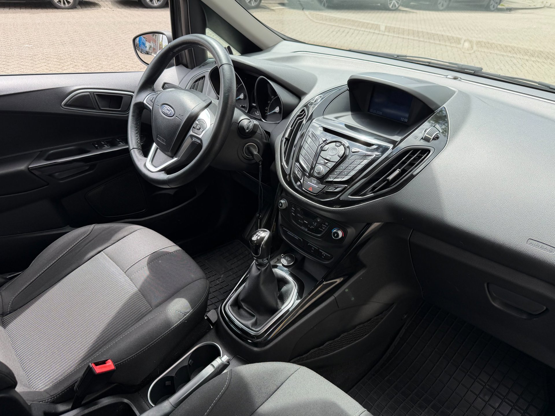 Foto van Ford B-max