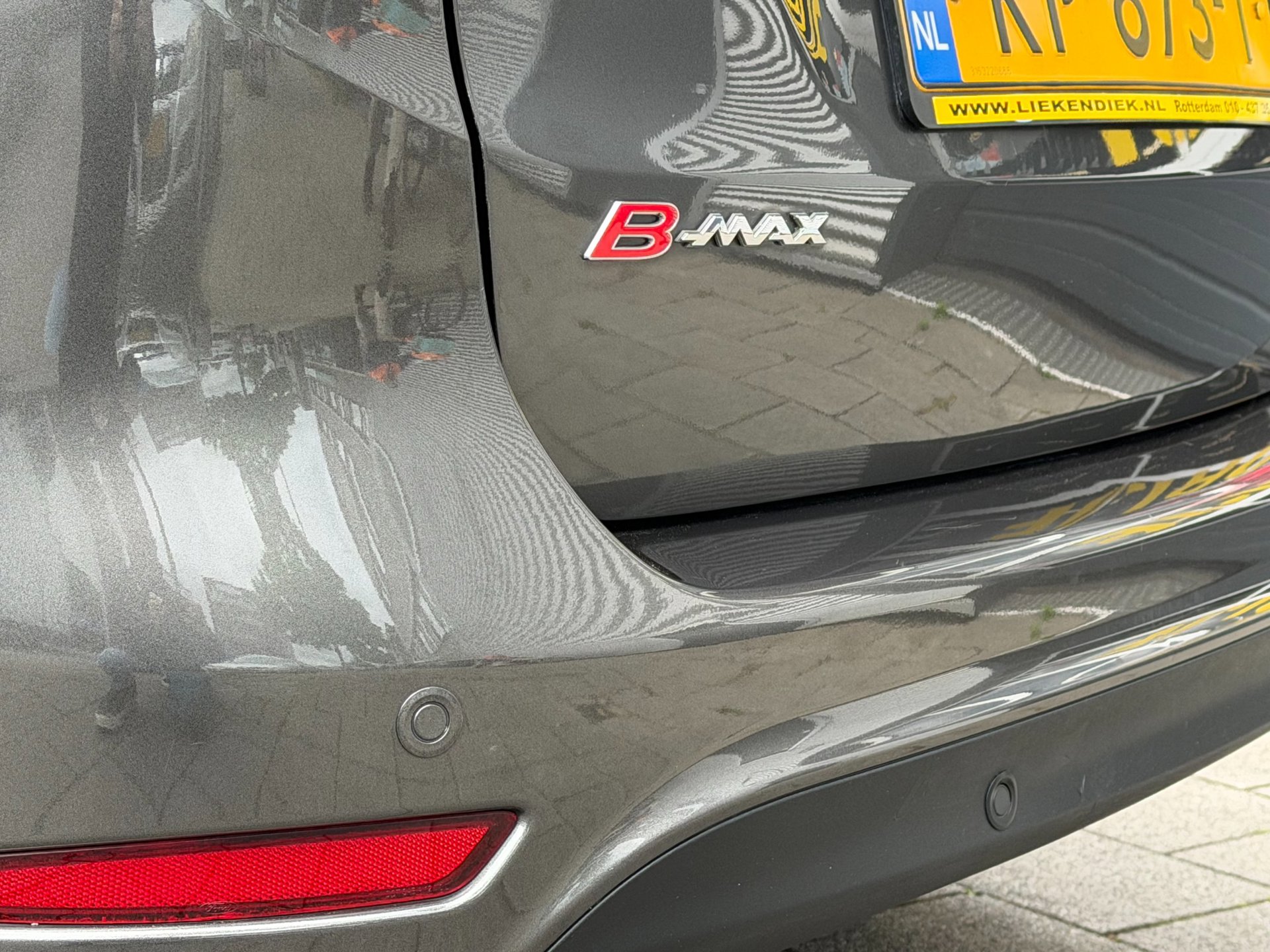 Foto van Ford B-max